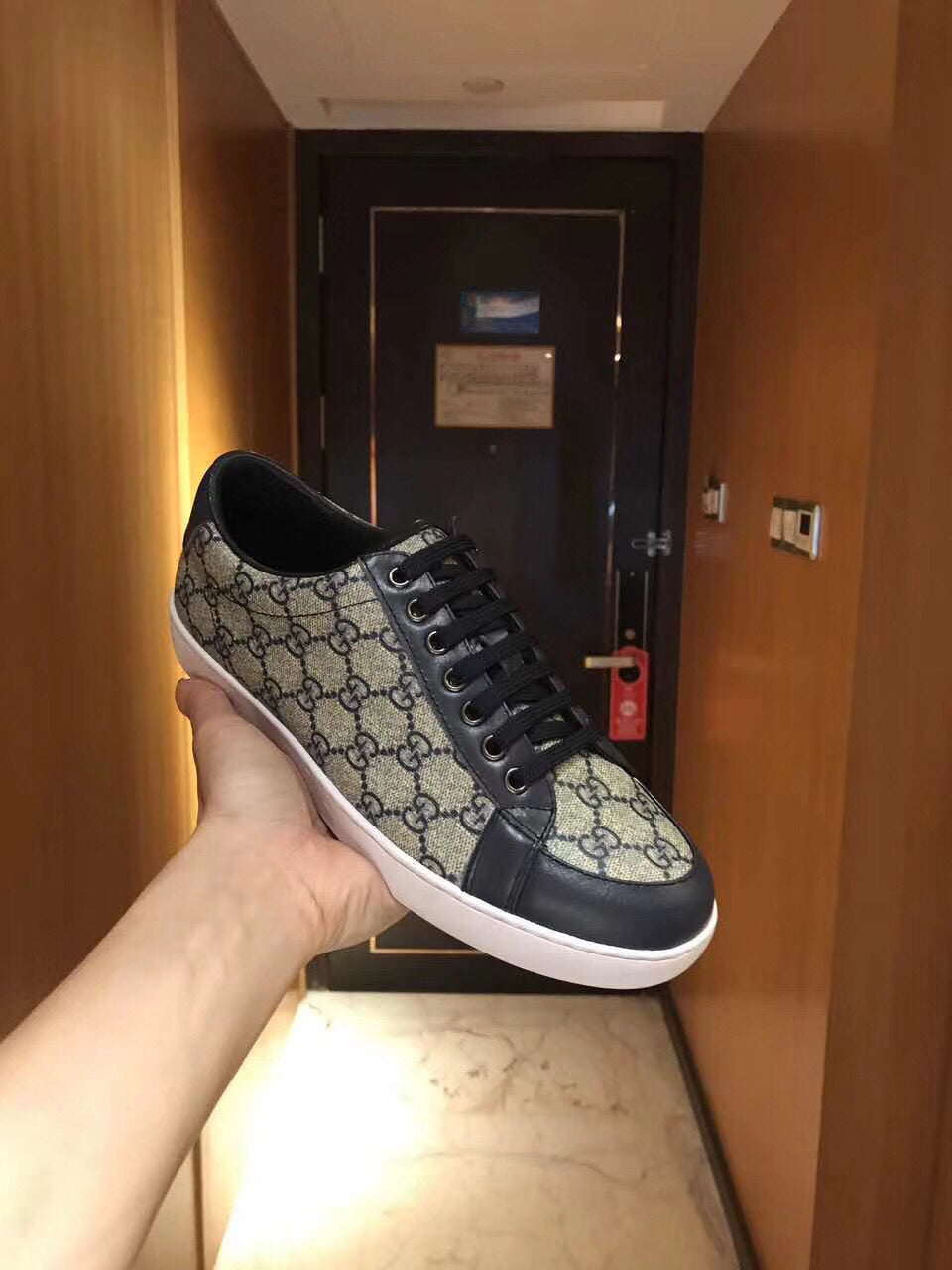 UCCI SNEAKERS (pre-order)