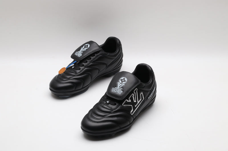 LVE FOOTBALL TRAINERS BLACK (pre-order)