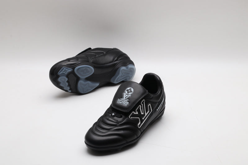 LVE FOOTBALL TRAINERS BLACK (pre-order)
