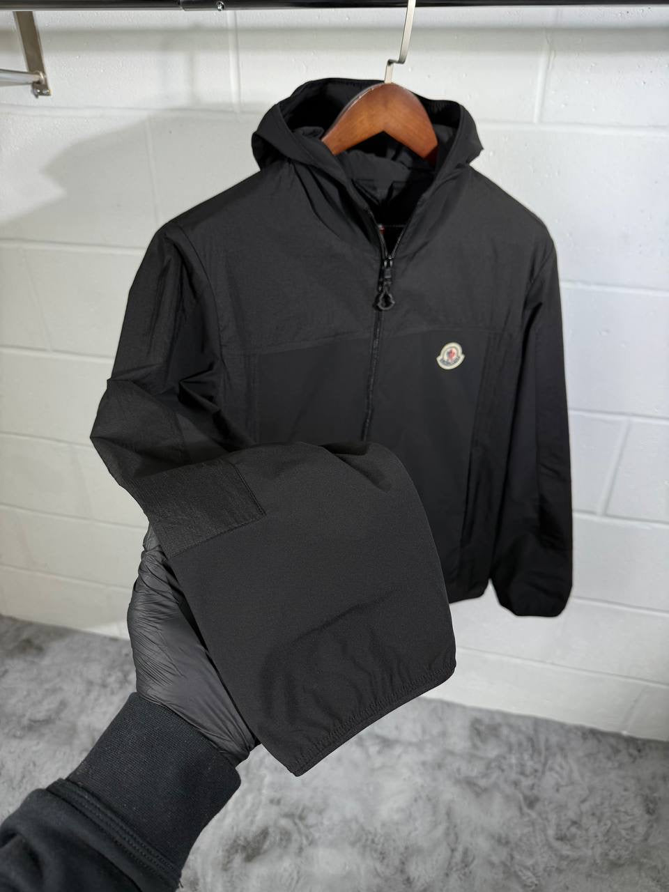 Monclr windbreaker black