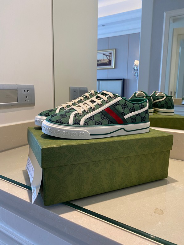 UCCI SNEAKER (pre-order)