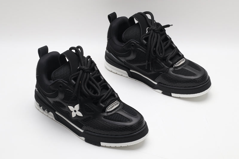 LVE SKATES BLACK (pre-order)