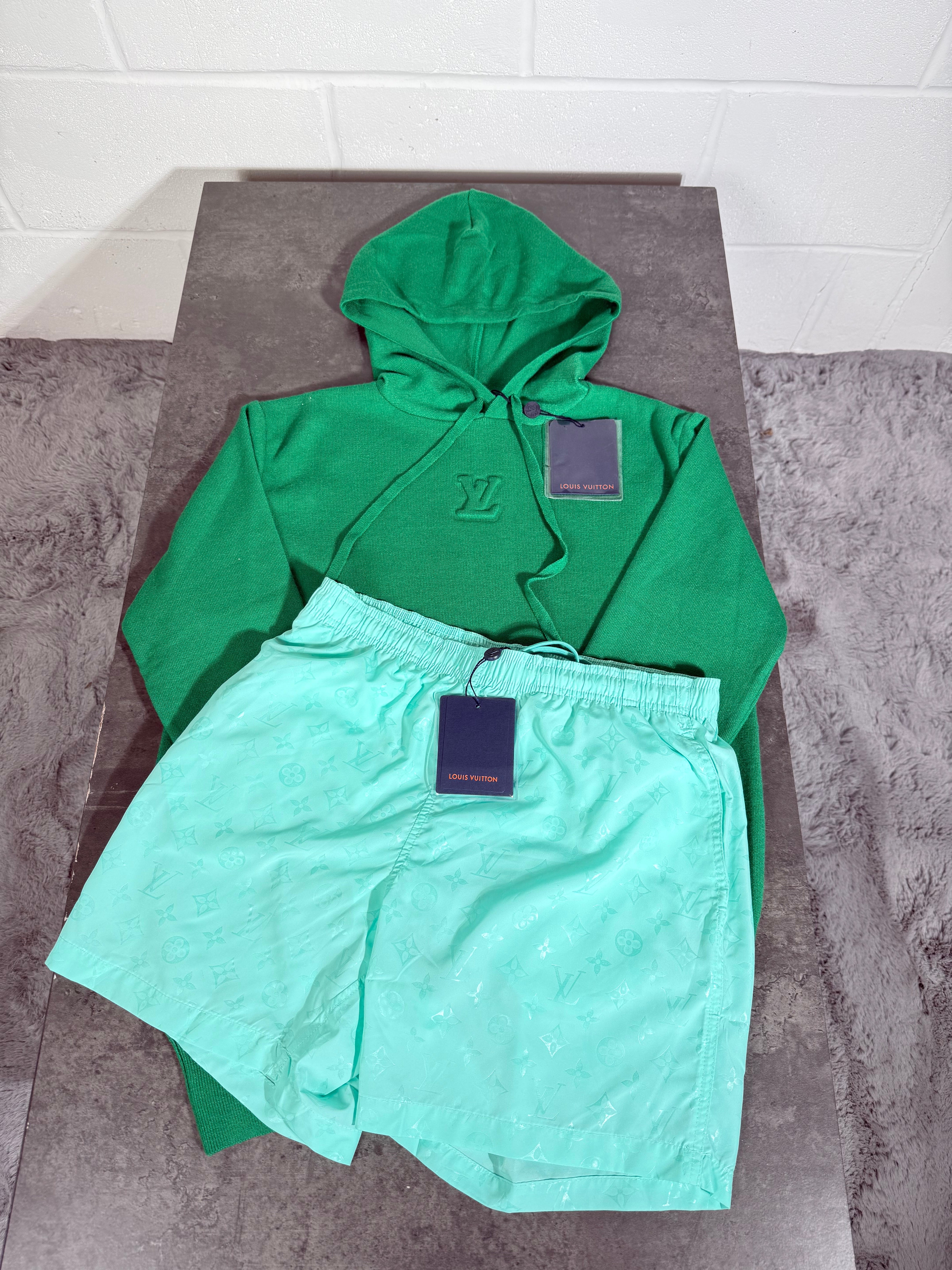 LVE set aqua n green