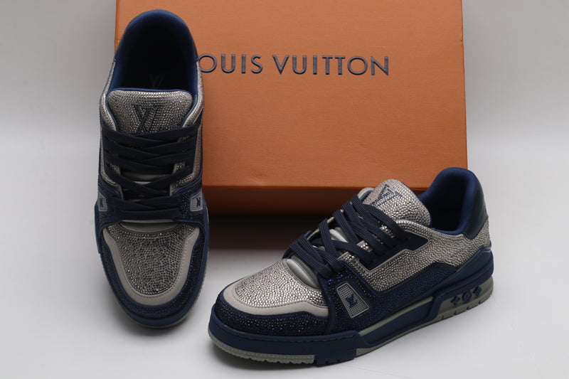LVE TRAINERS (pre-order)