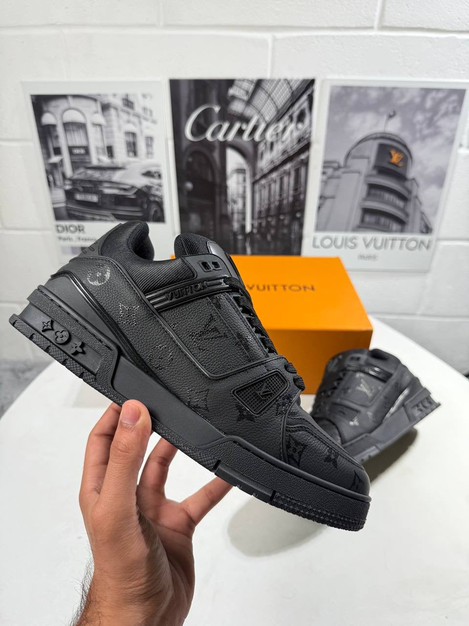 LV FULL BLACK TRAINERS