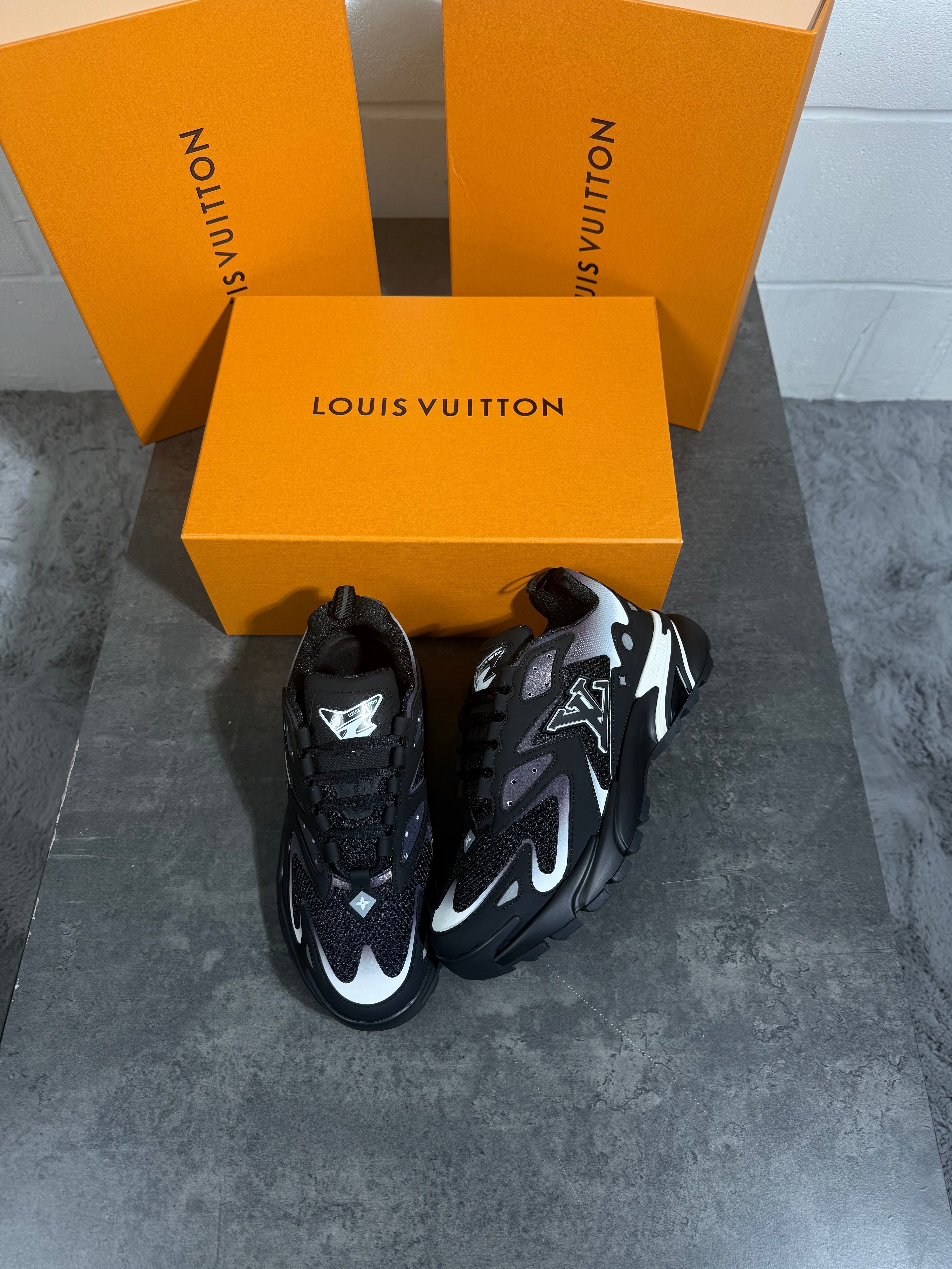 LVE tactics black n white