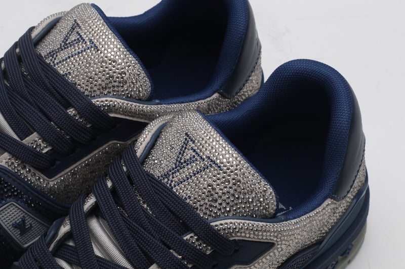 LVE TRAINERS (pre-order)