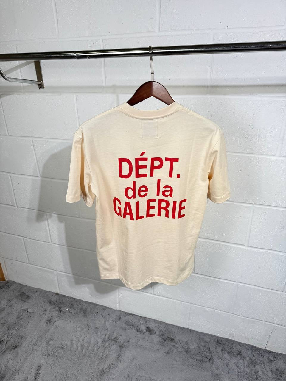 DEPT TEE LIGHT BEIGE