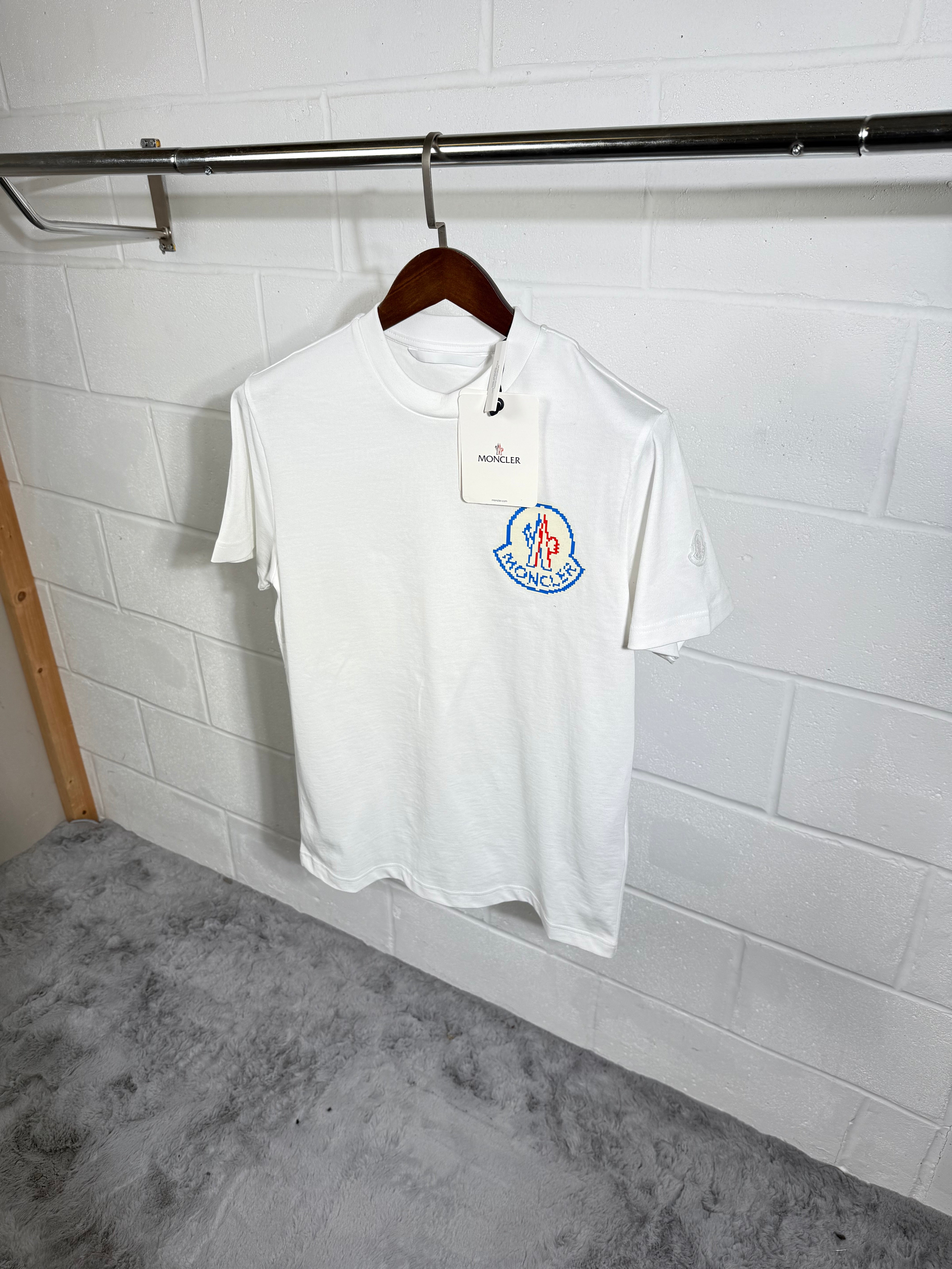MNCLR graphic logo tee white