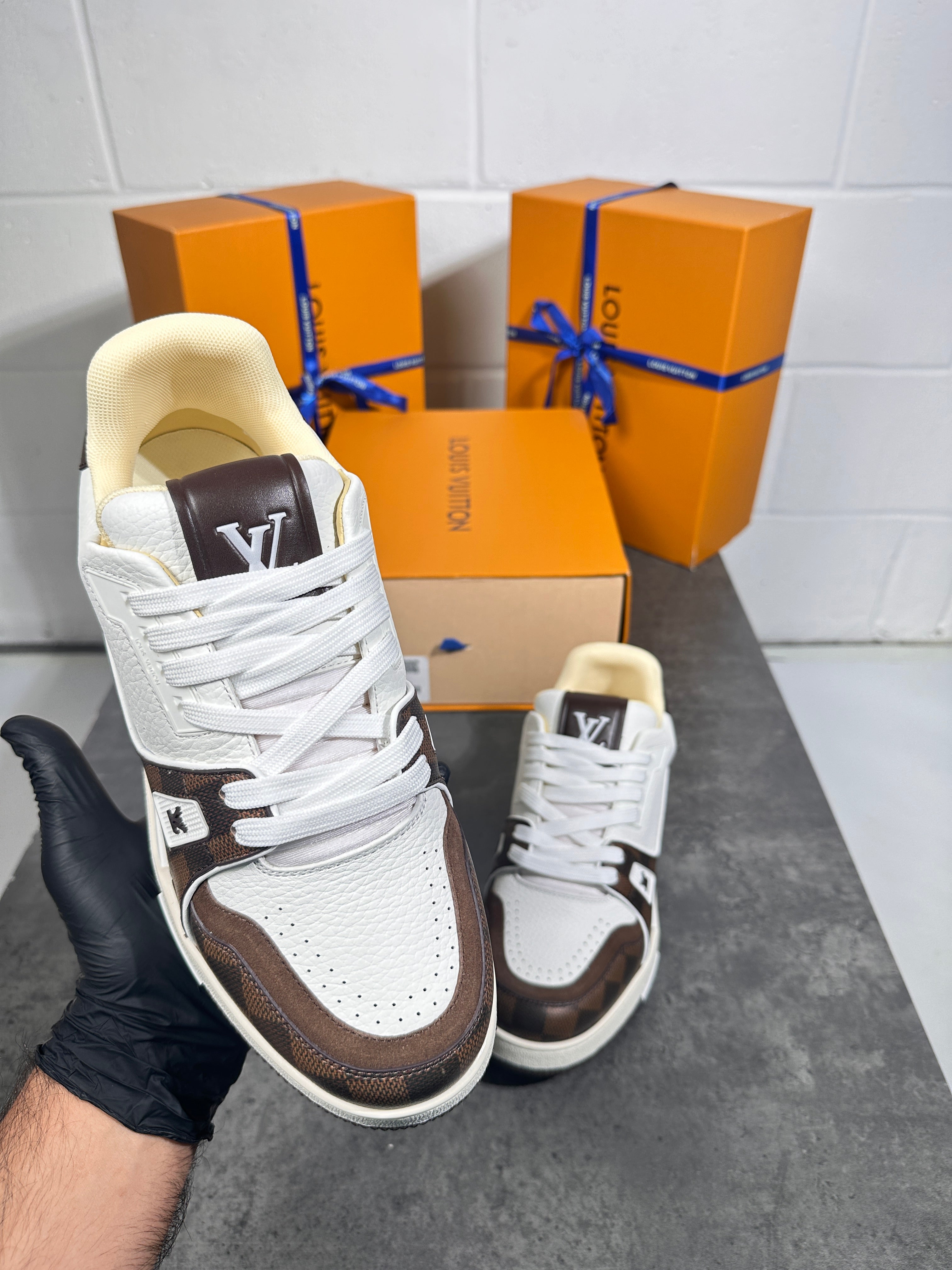 Lv trainers white n brown