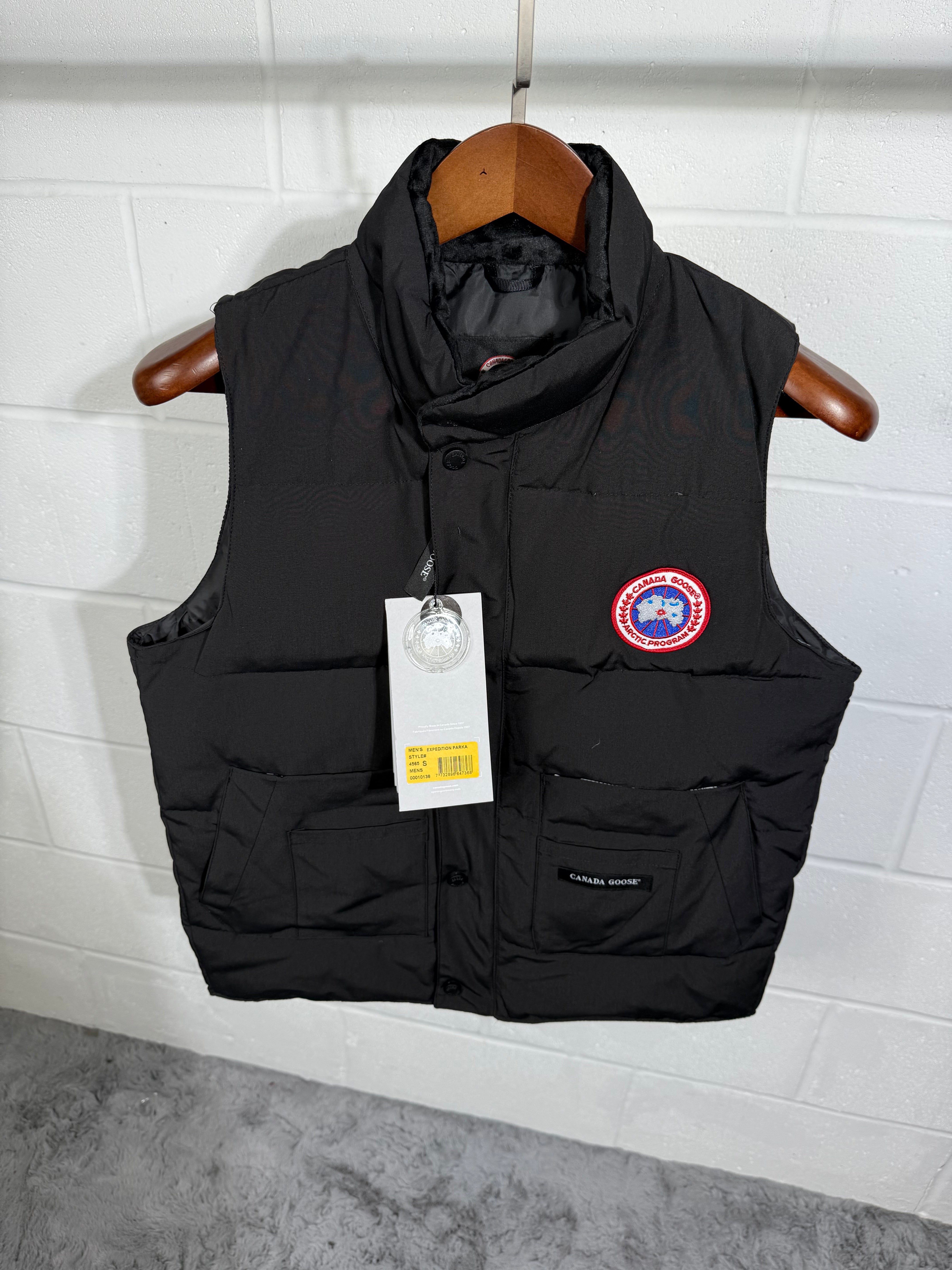 GOOSE BODYWARMER BLACK
