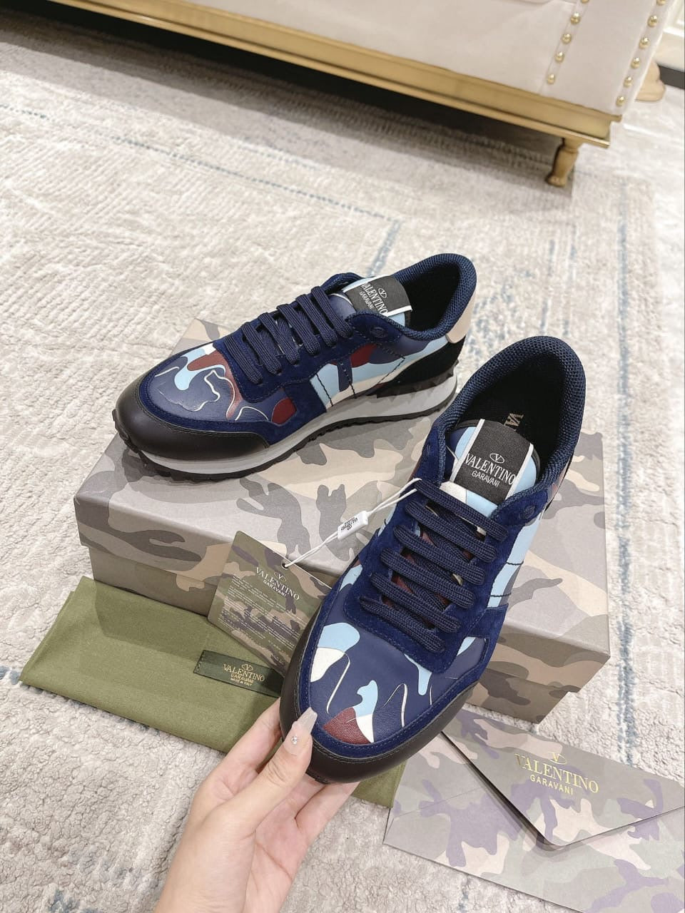 VLTN TRAINERS (pre-order)