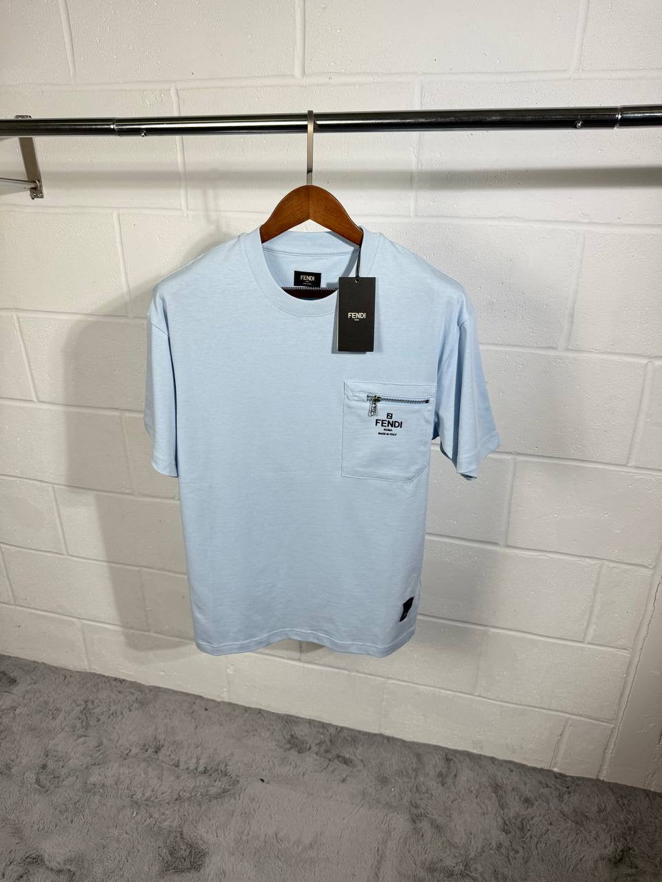 FND POCKET TEE BABY BLUE