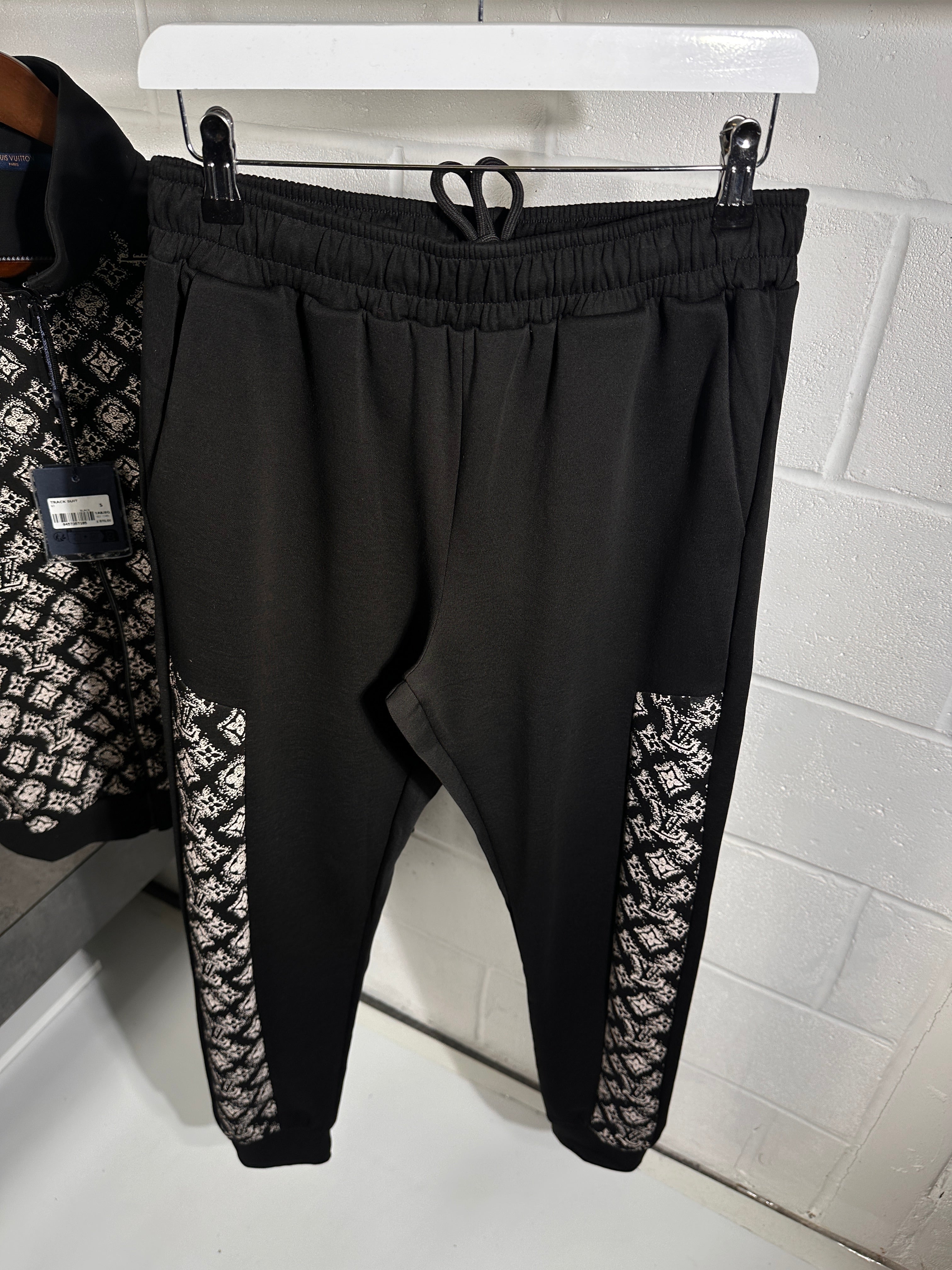 Lv Tracksuit black