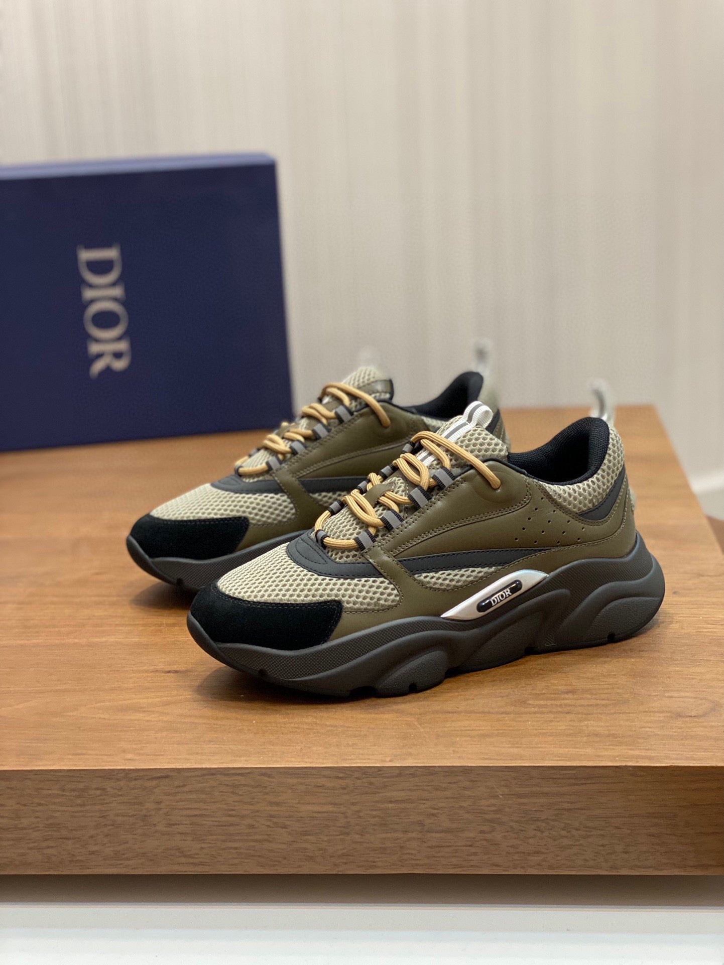 B22 KHAKI/BROWN MIX (pre-order)