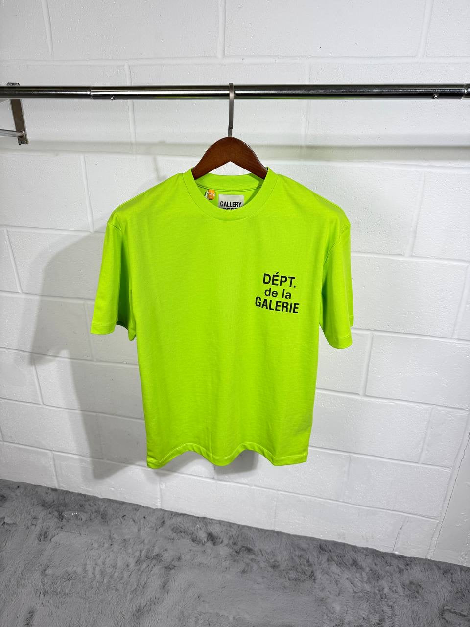 DEPT TEE PISTACHIO