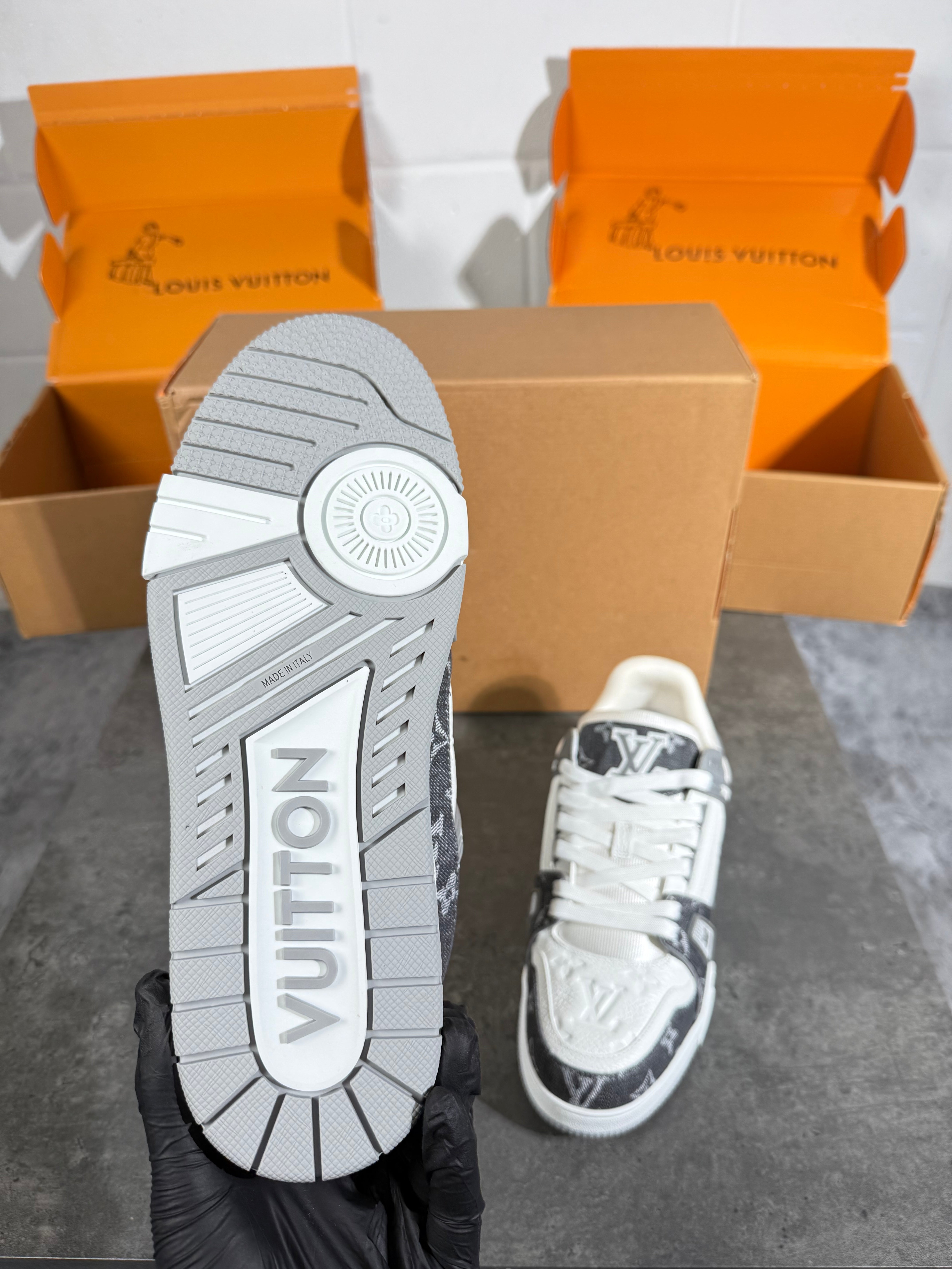LVE trainers grey n white