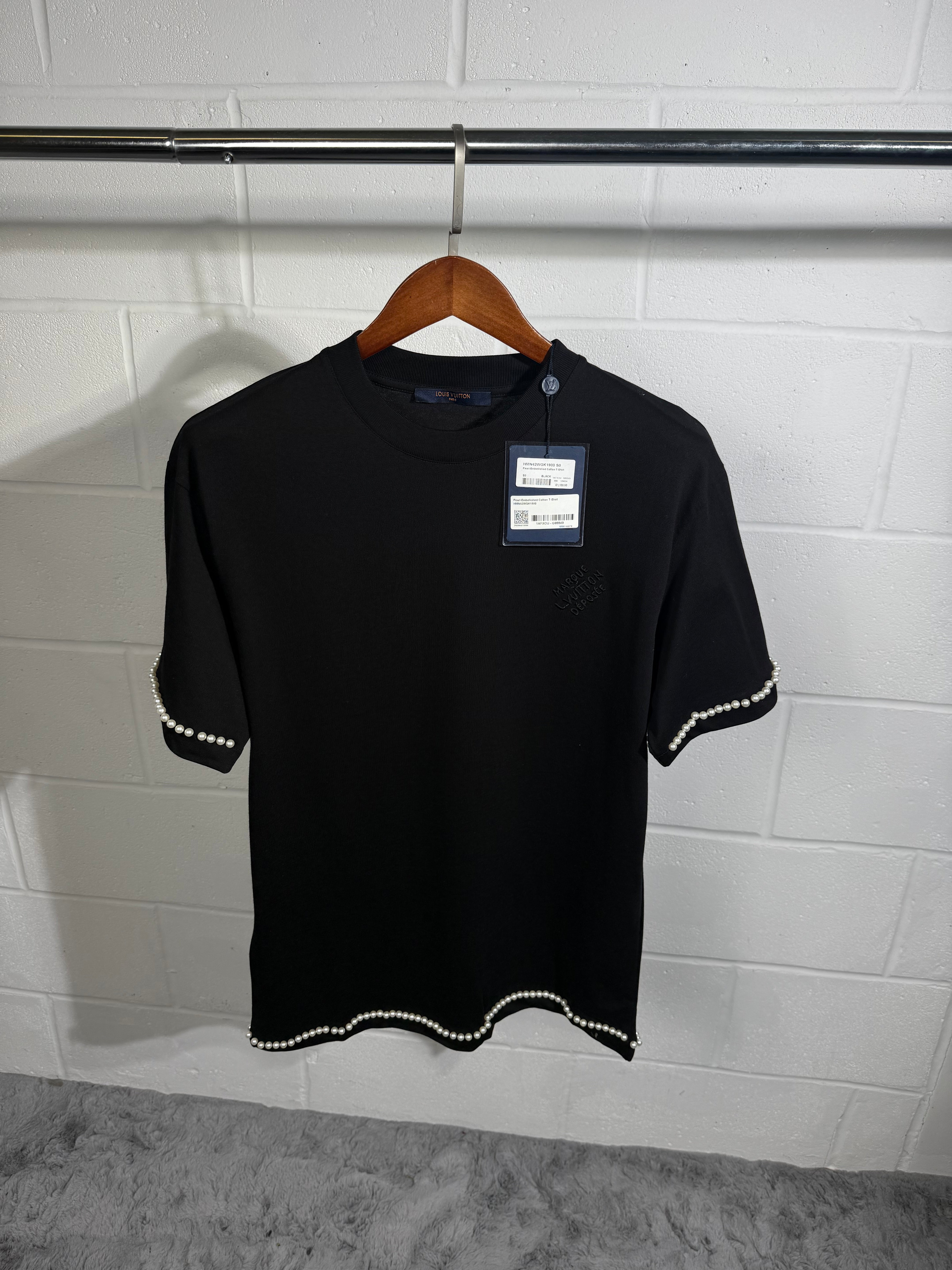 LV pearls tee black
