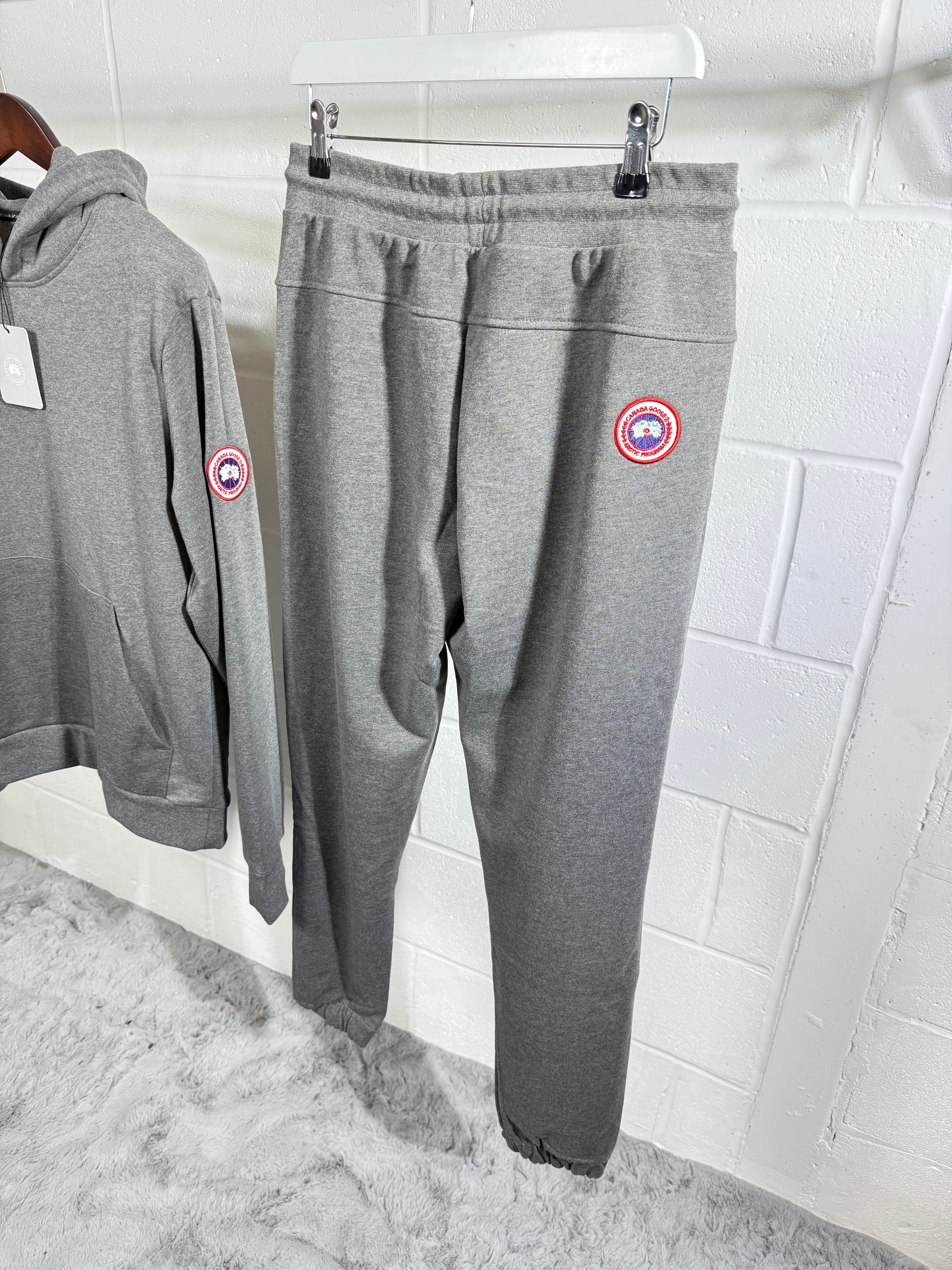 Canada goose tracksuit grey