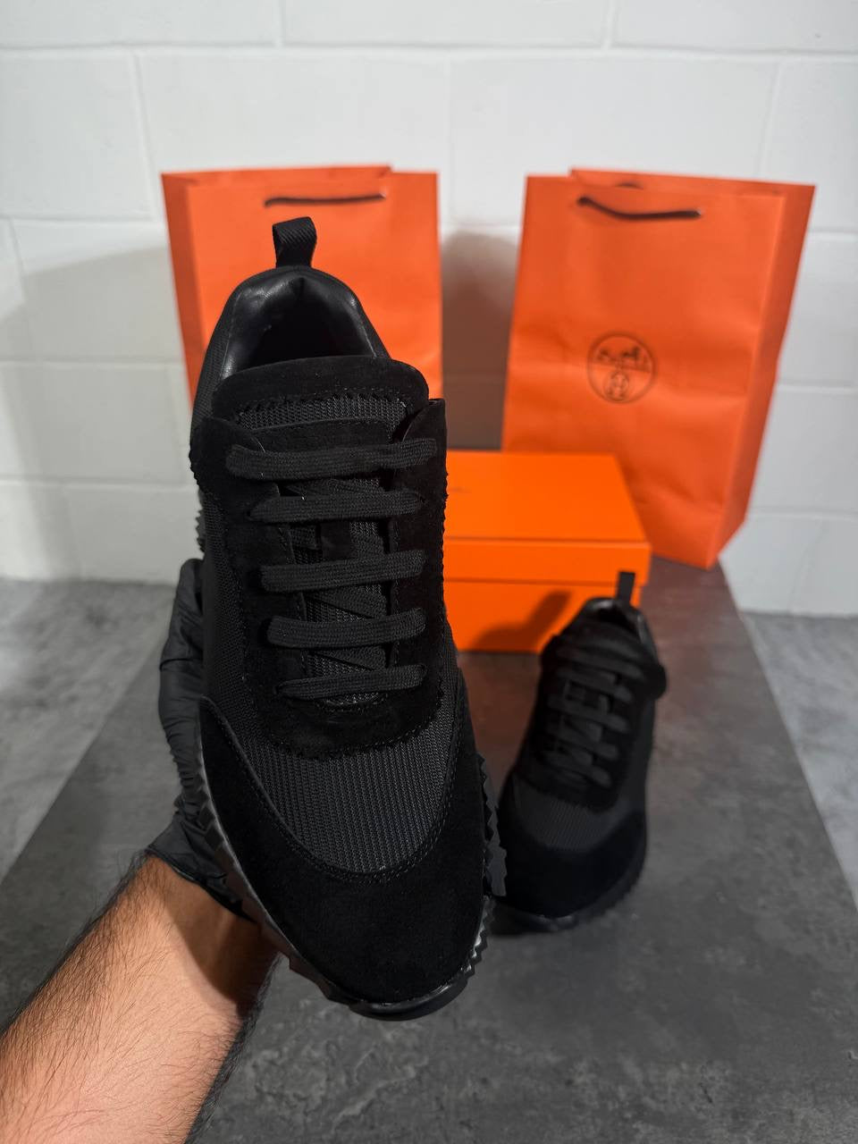 HRMS BOUNCING TRIPLE BLACK