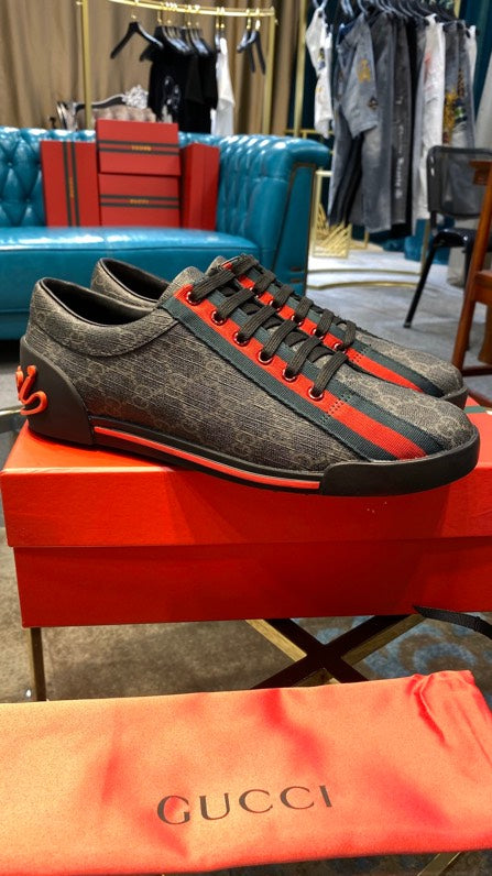 UCCI SNEAKER (pre-order)