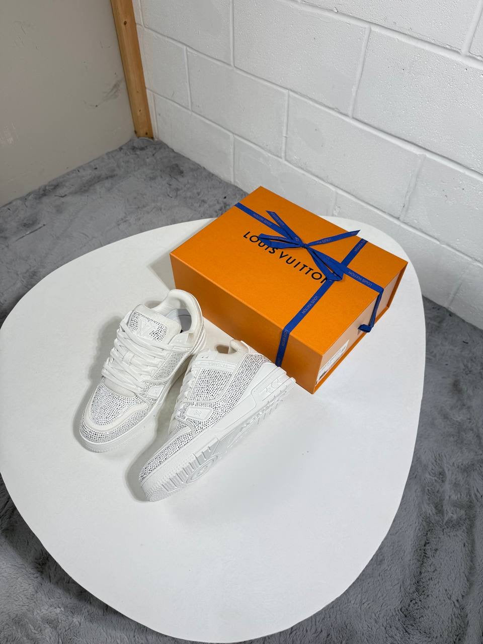 LVE LUXURY WHITE TRAINER