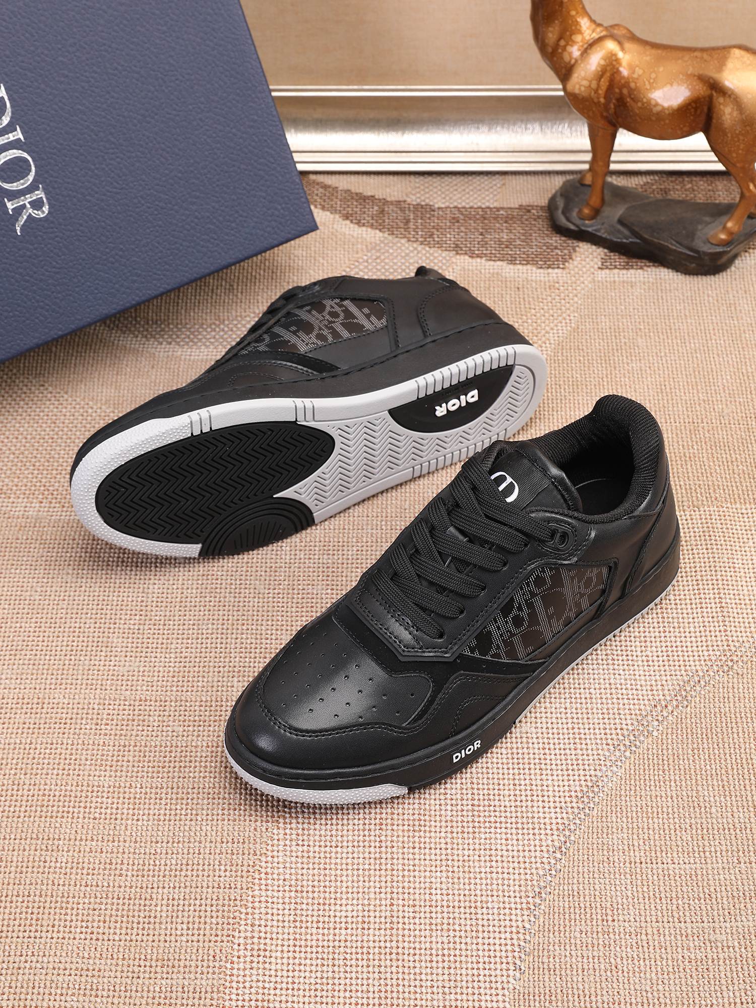CD TRAINERS BLACK (pre-order)