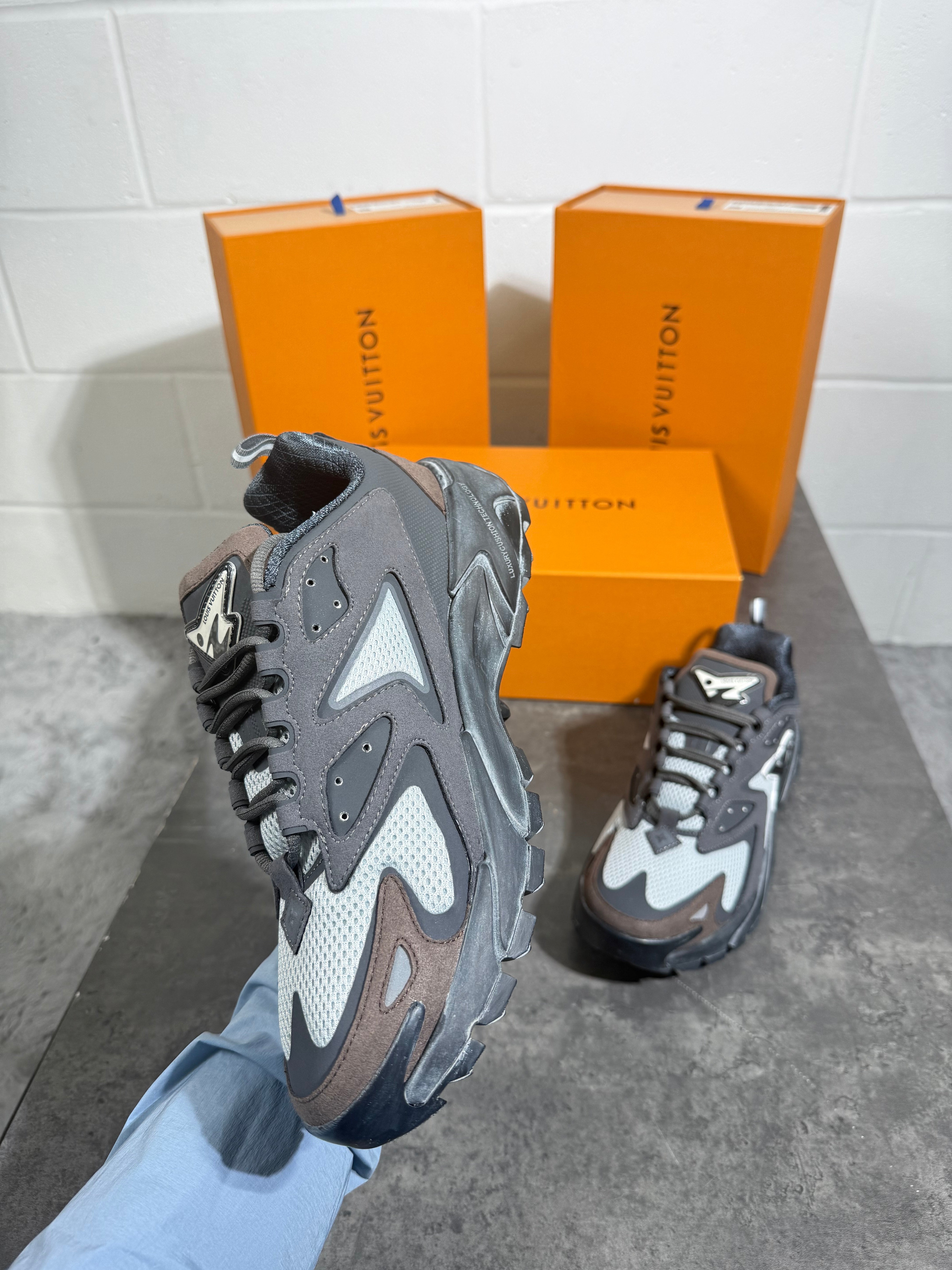 LVE tactics grey n black