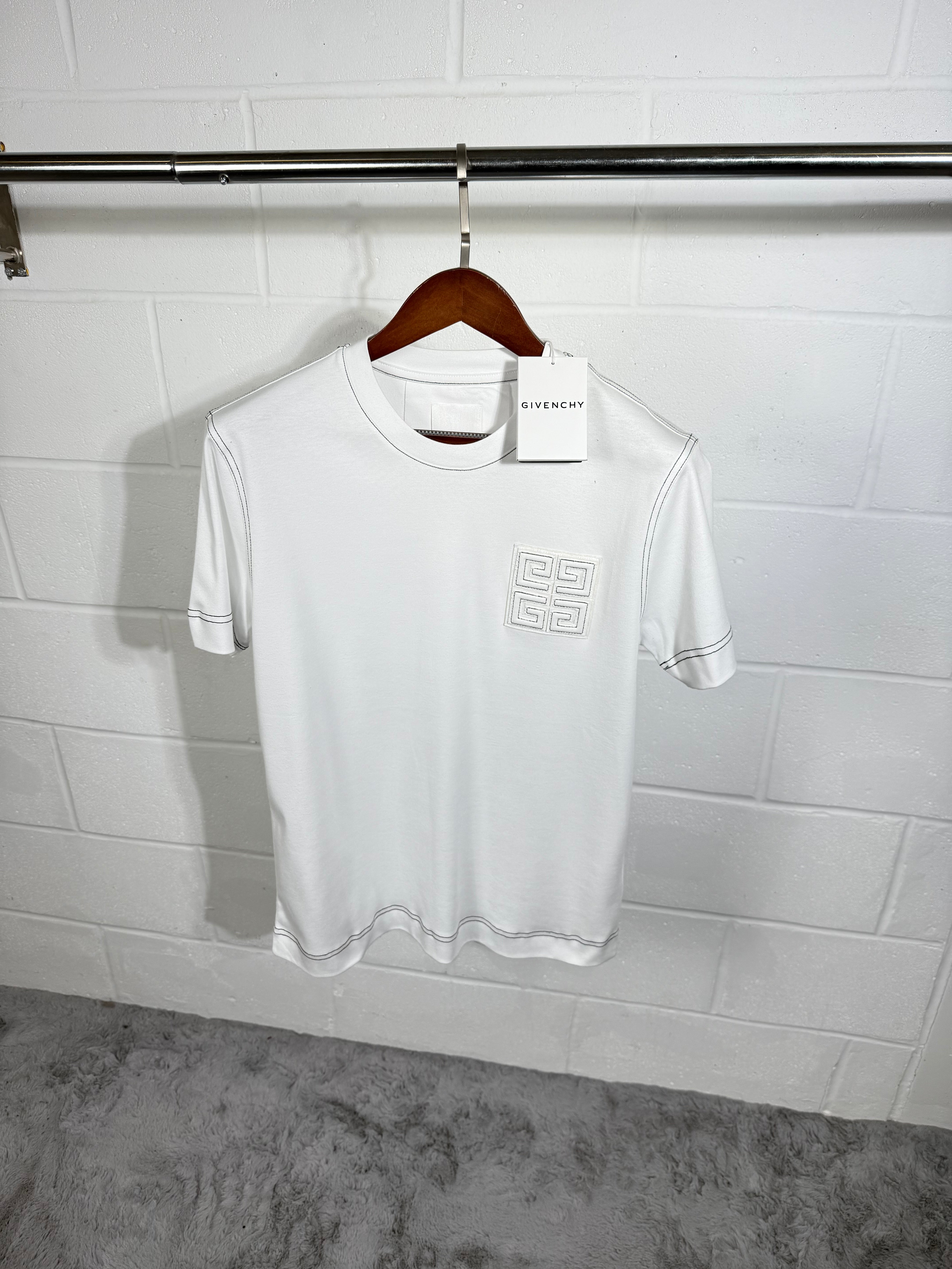GVNCY WHITE T SHIRT