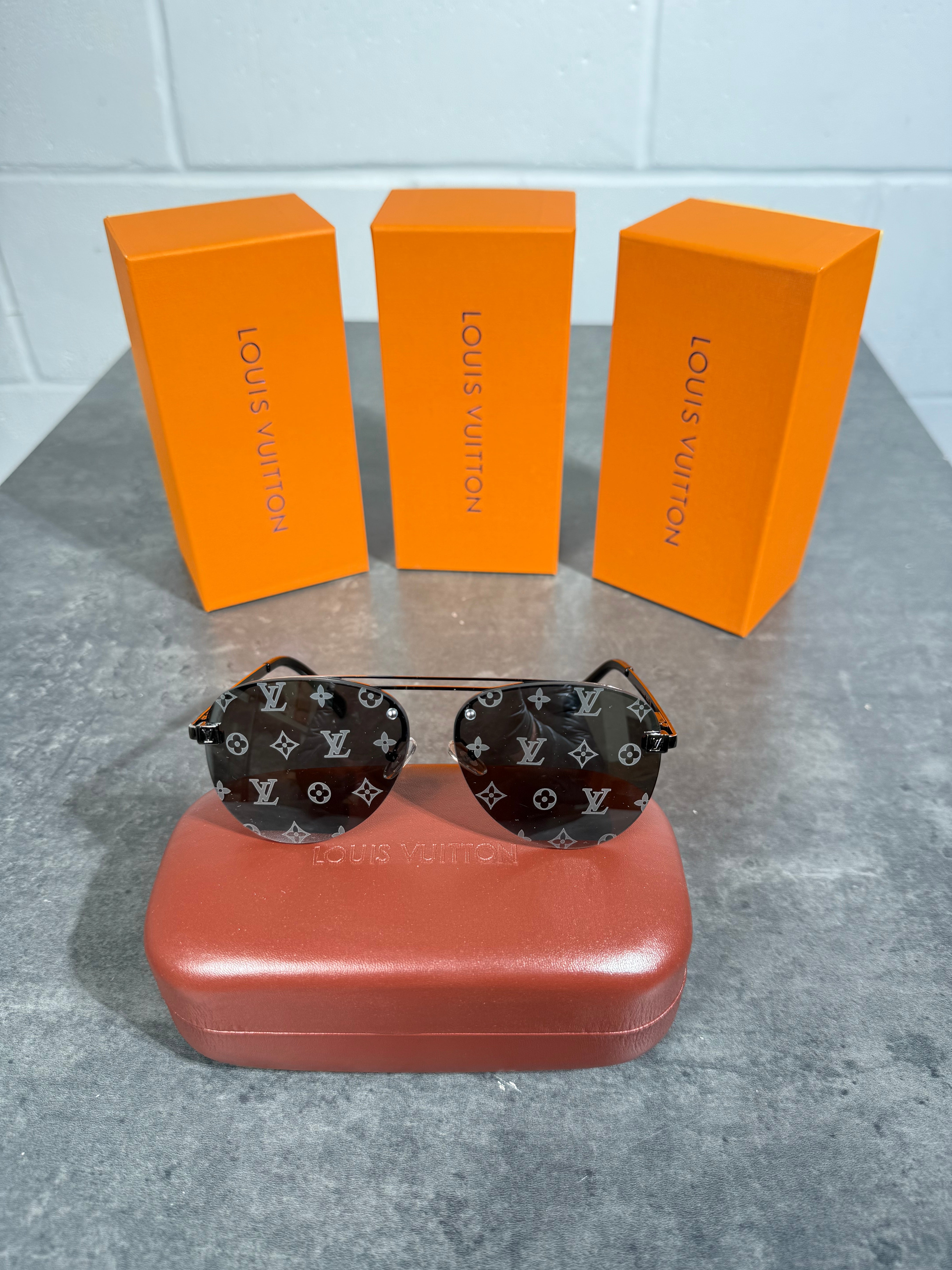 LVE DESIGN SUNGLASSES