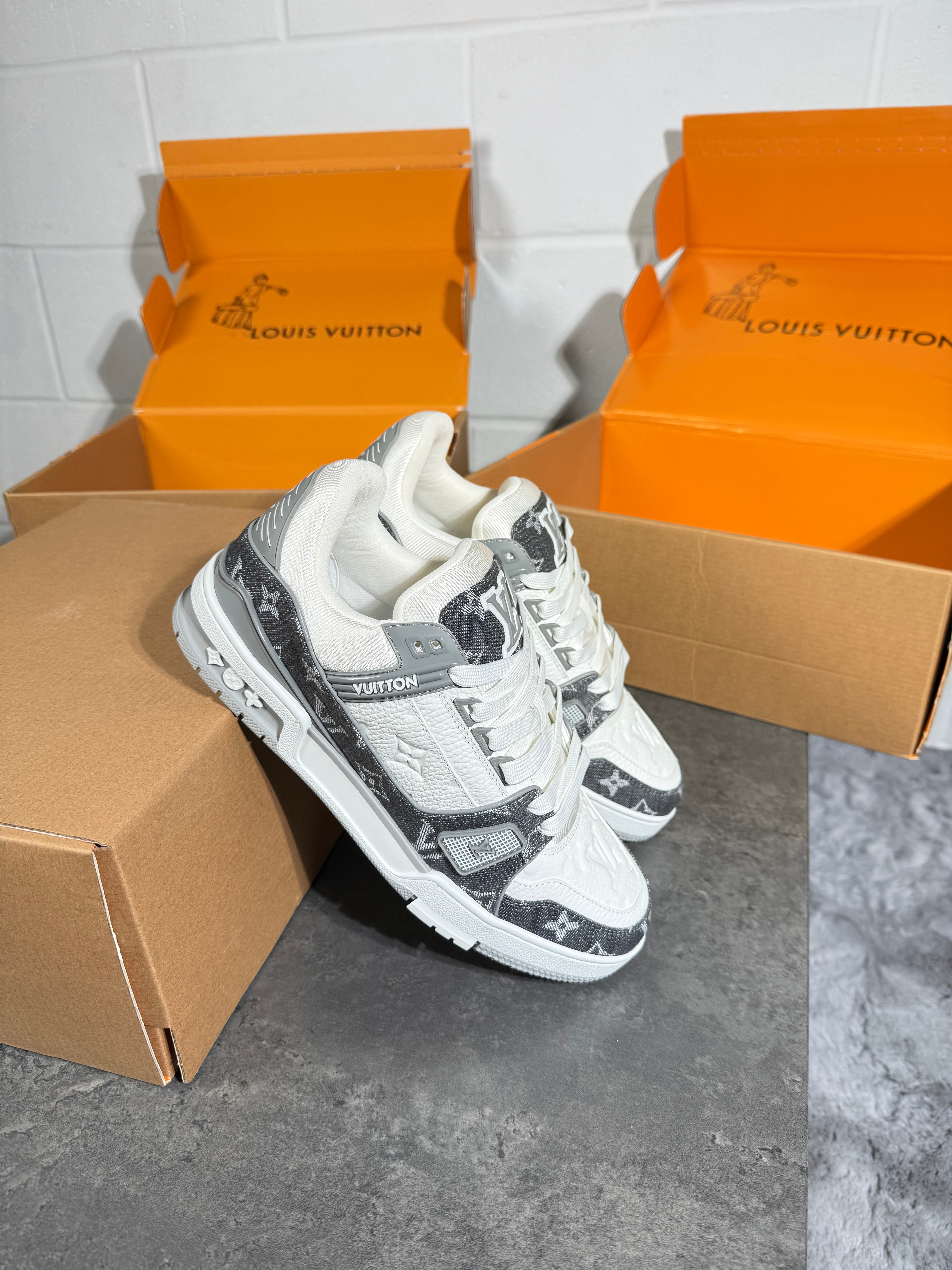 LVE trainers grey n white