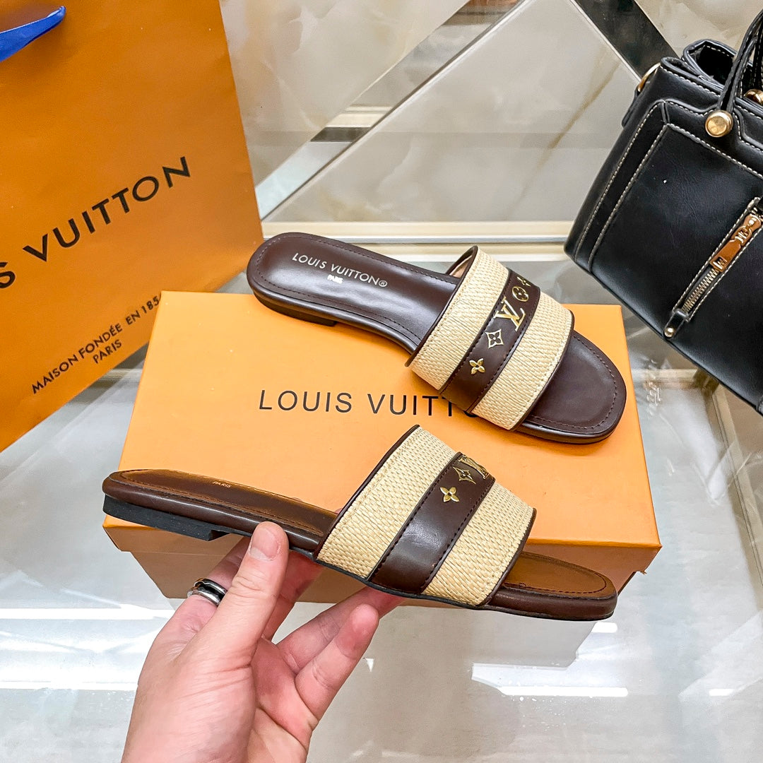 LVE SLIDERS WOMEN (pre-order)