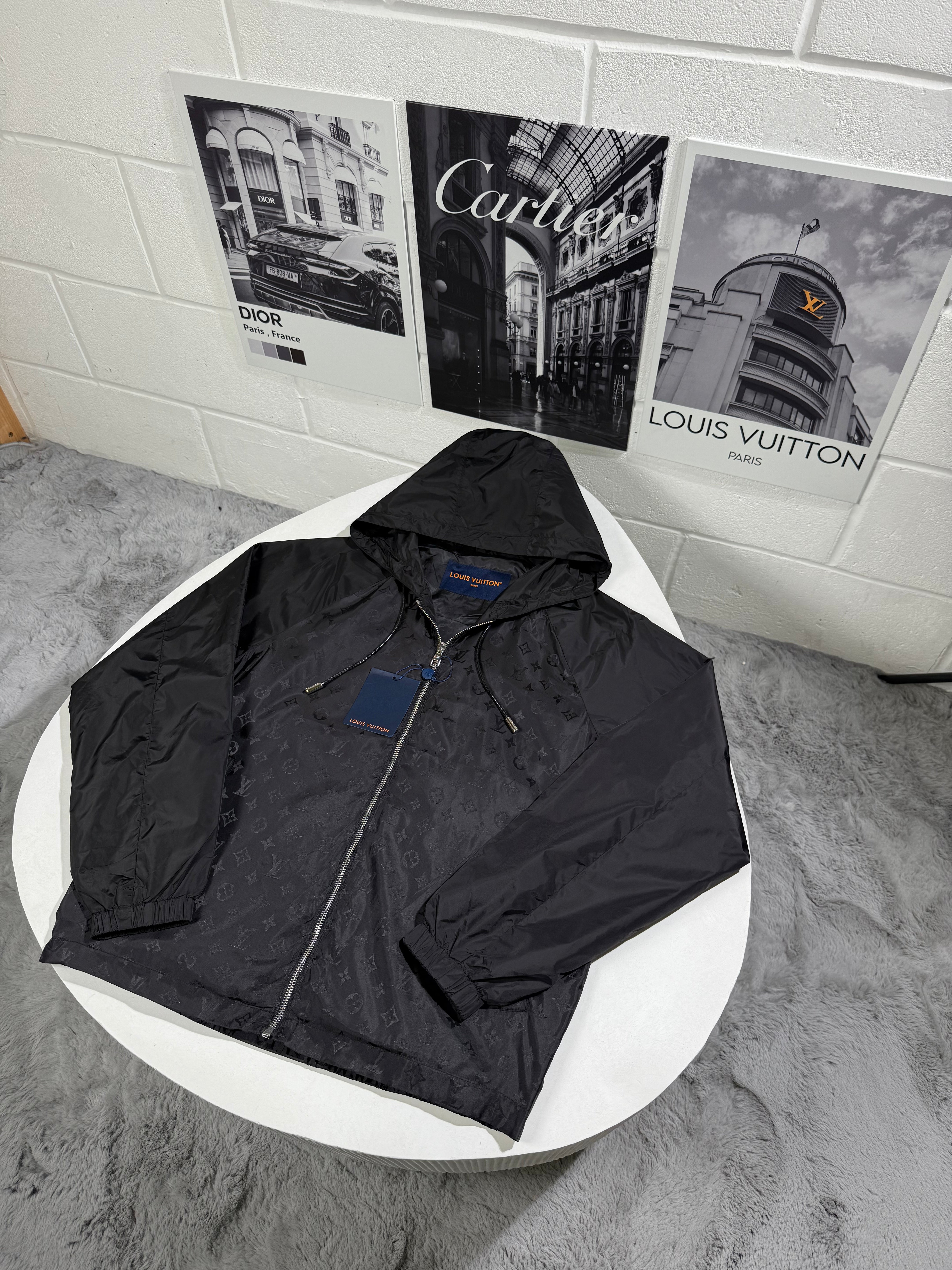 LVE WINDBREAKER BLACK