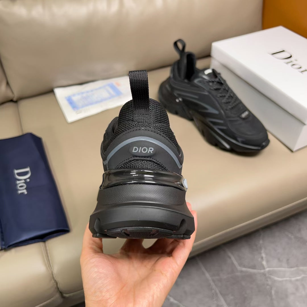 IOR B44 BLACK (pre-order)