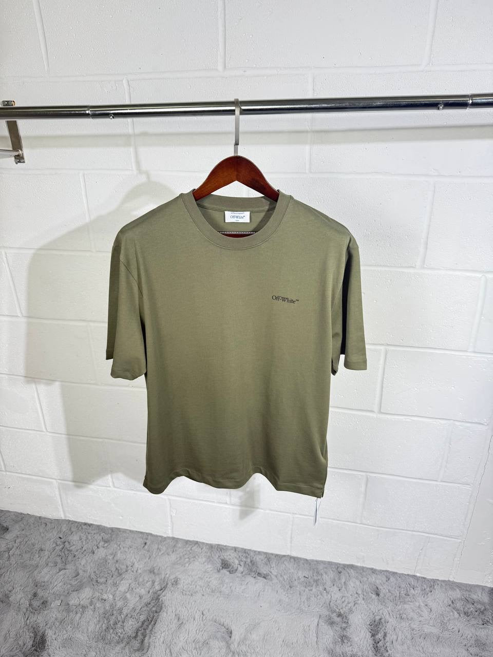 OFF GREEN TEE
