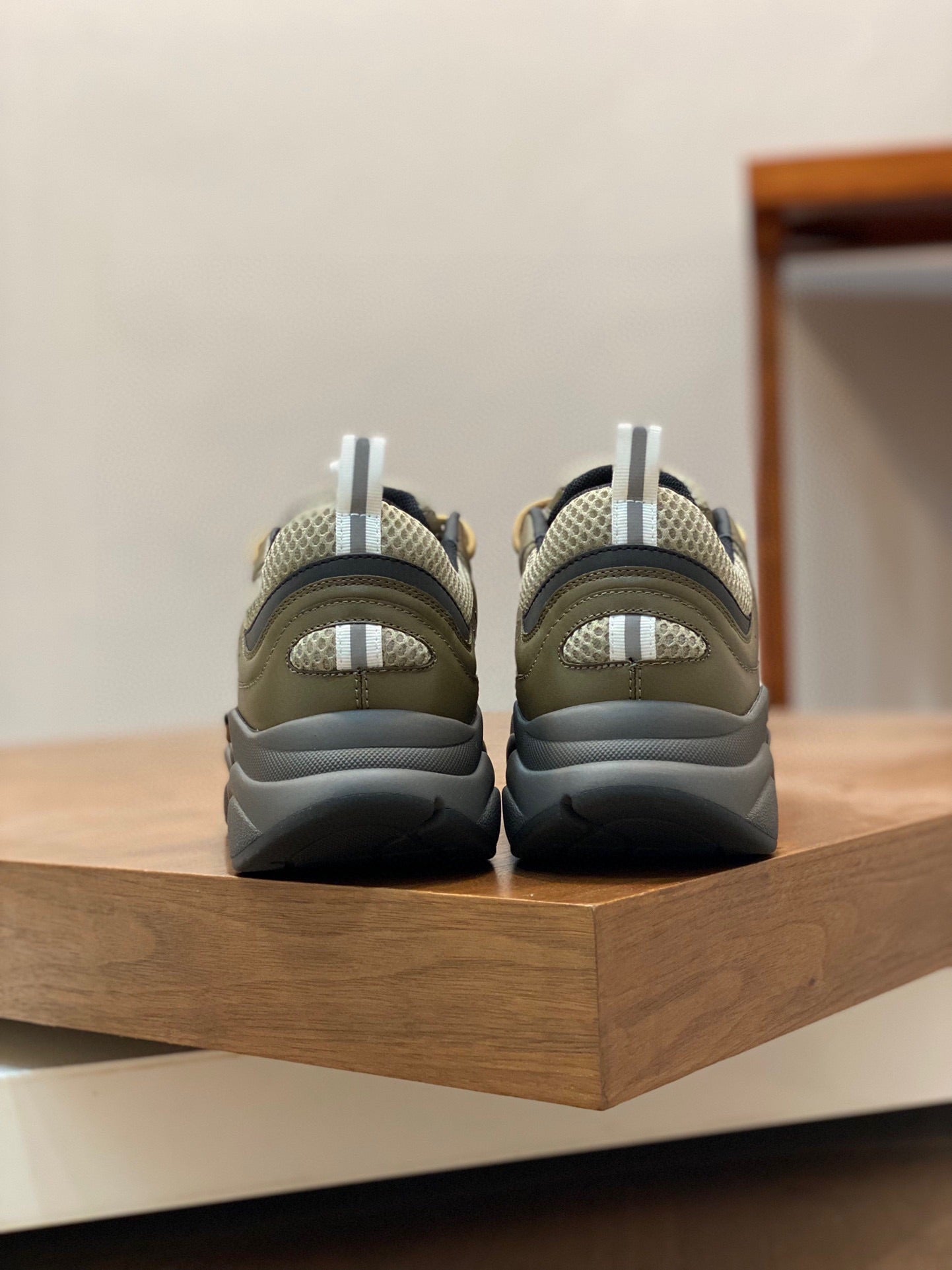 B22 KHAKI/BROWN MIX (pre-order)