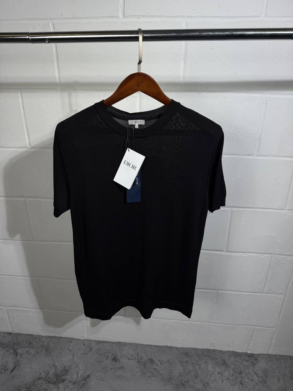 IOR TEE BLACK