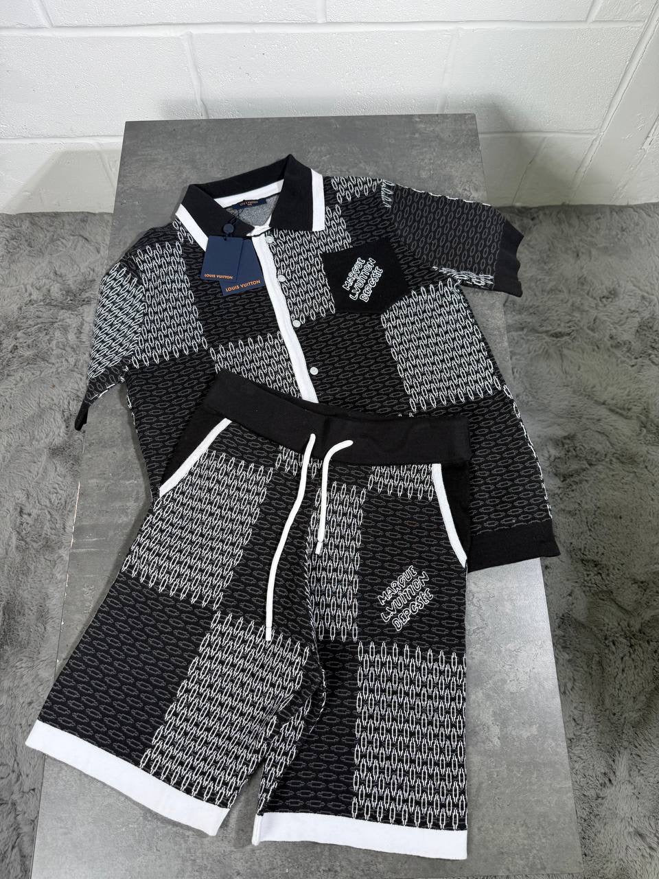 LVE SET BLACK