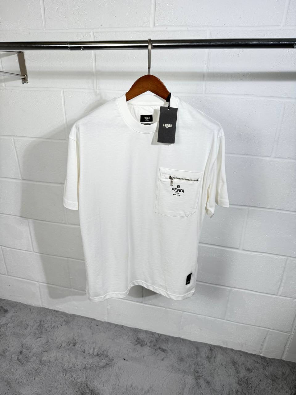 FND POCKET LOGO TEE WHITE