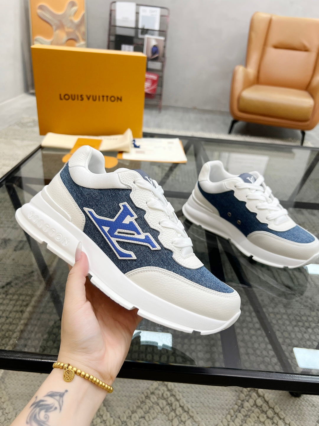 LVE SNEAKER CLASSIC (pre-order)