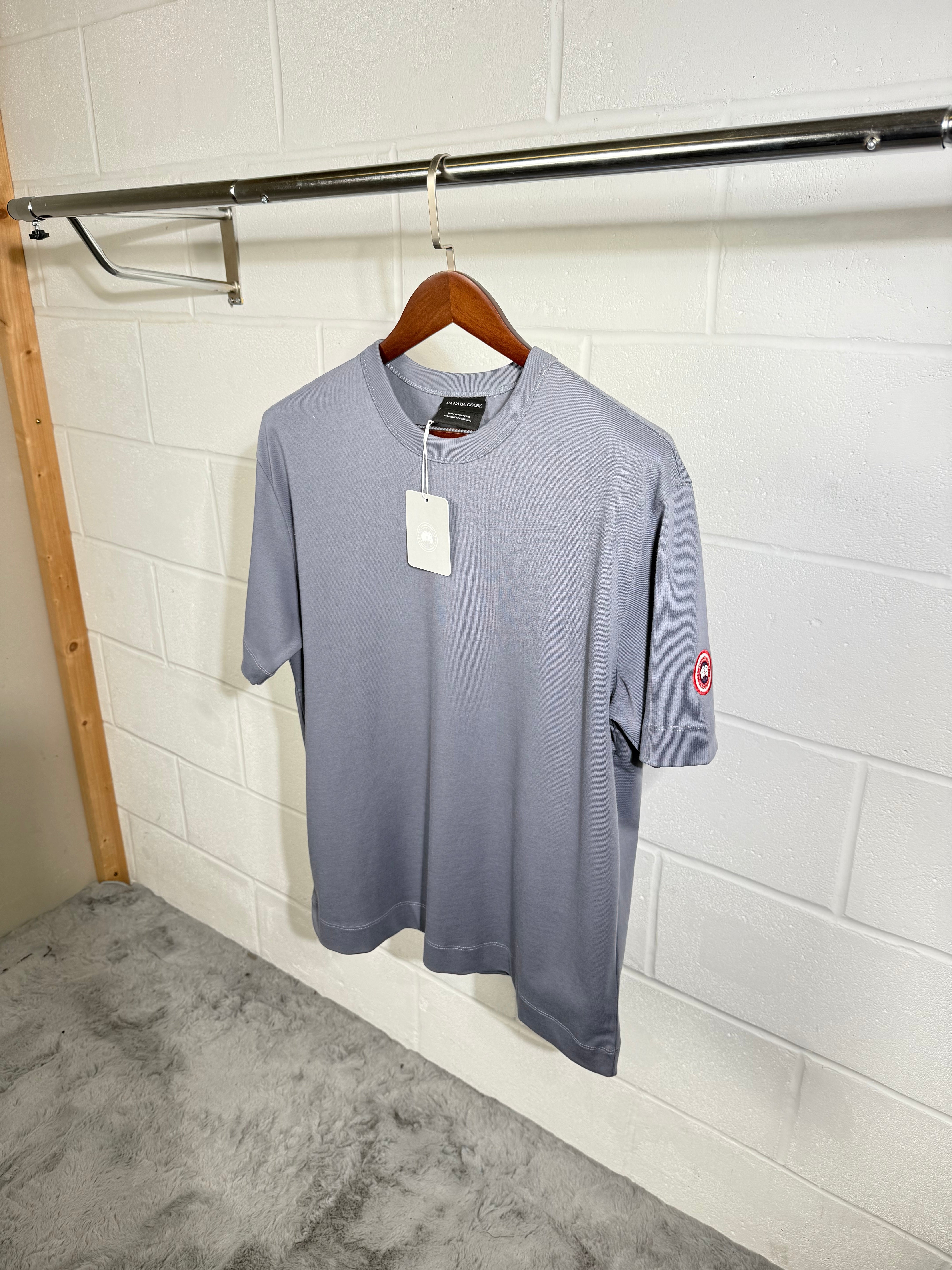 Goose TEE indigo