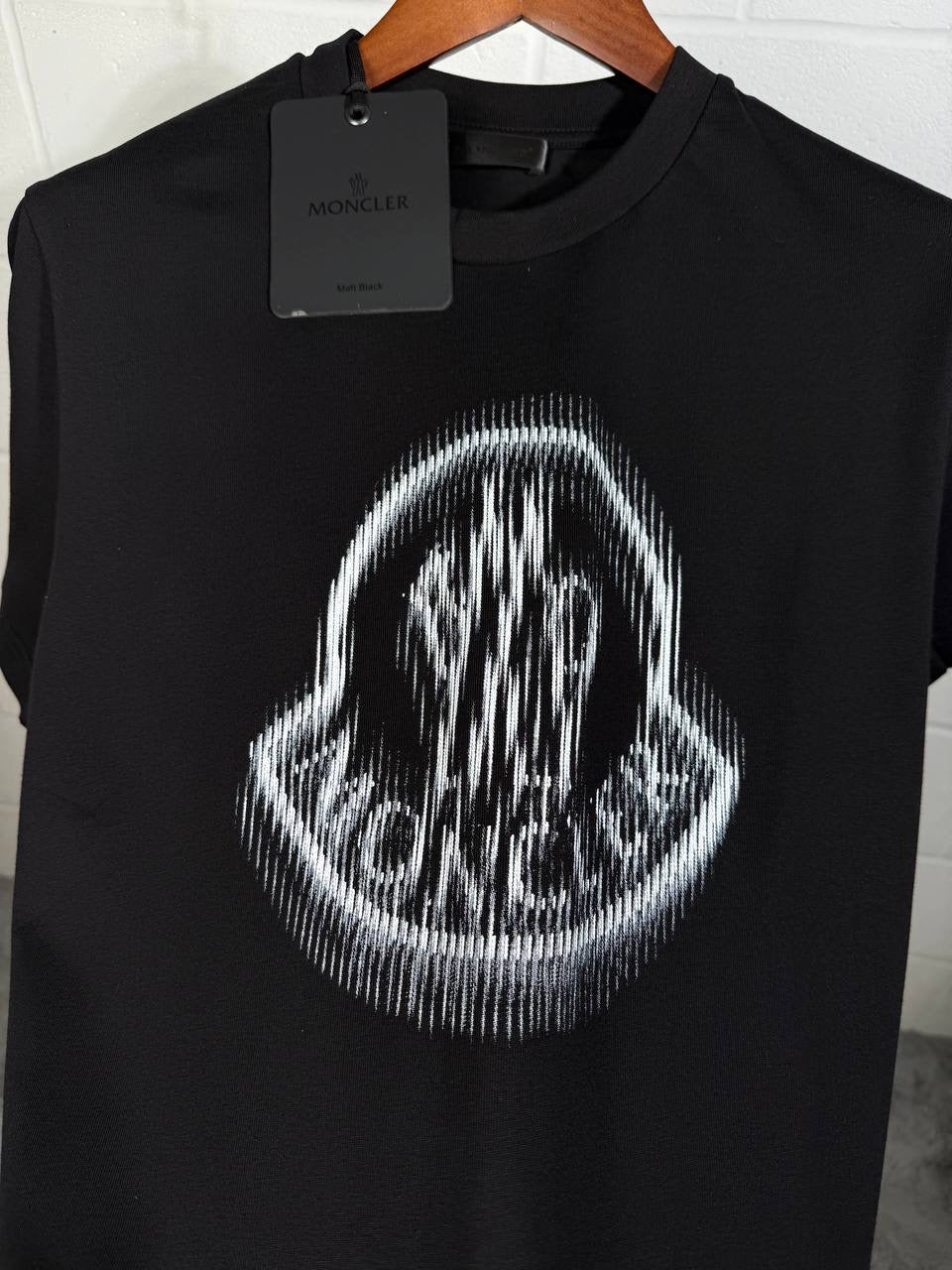 MNCLR BLACK LOGO TEE