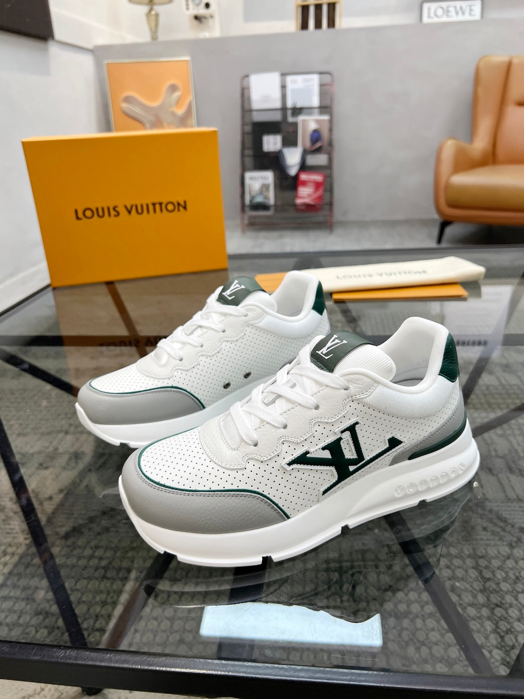 LVE SNEAKER CLASSIC (pre-order)