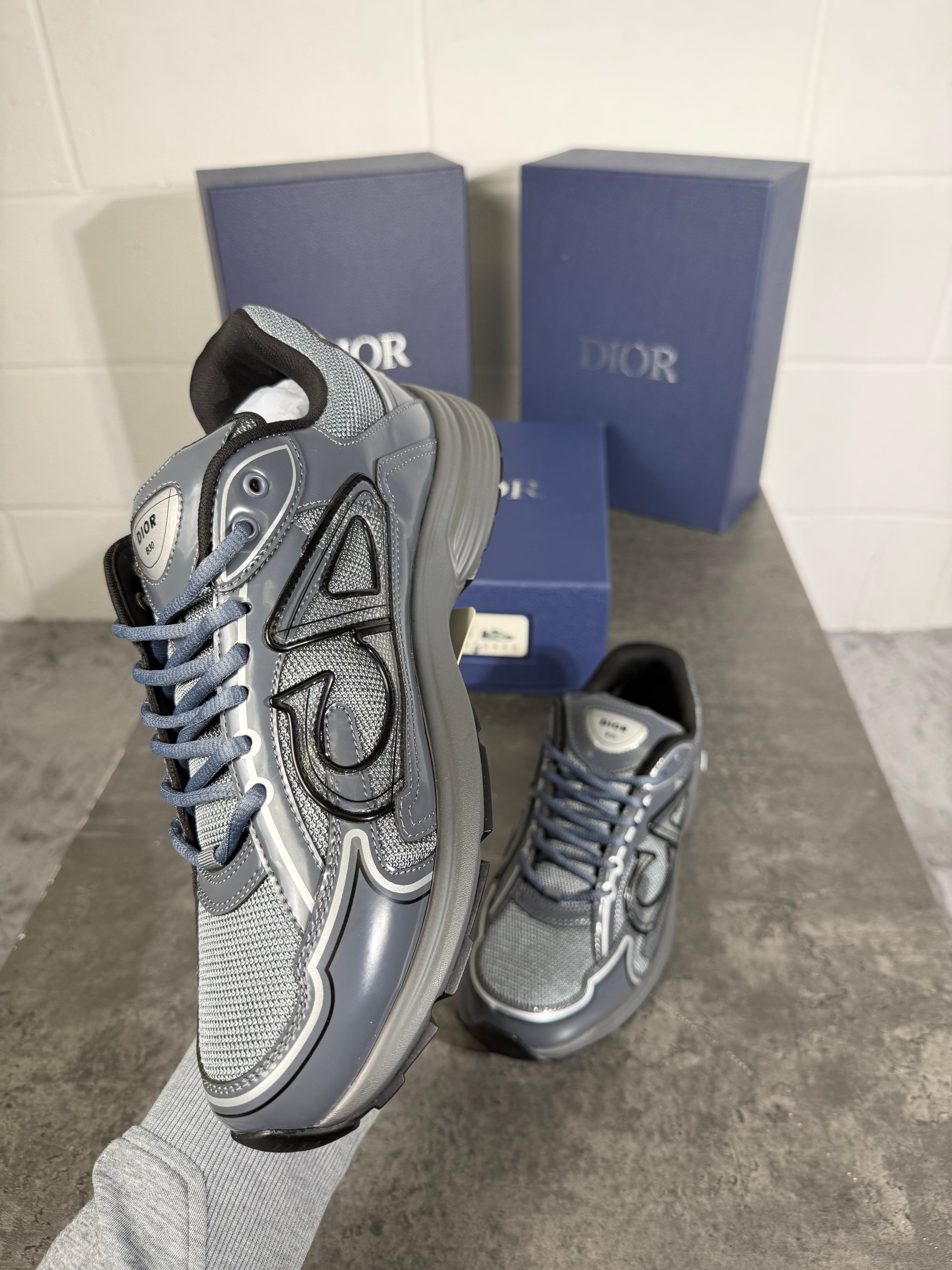 B30 LIGHT GRAY MESH