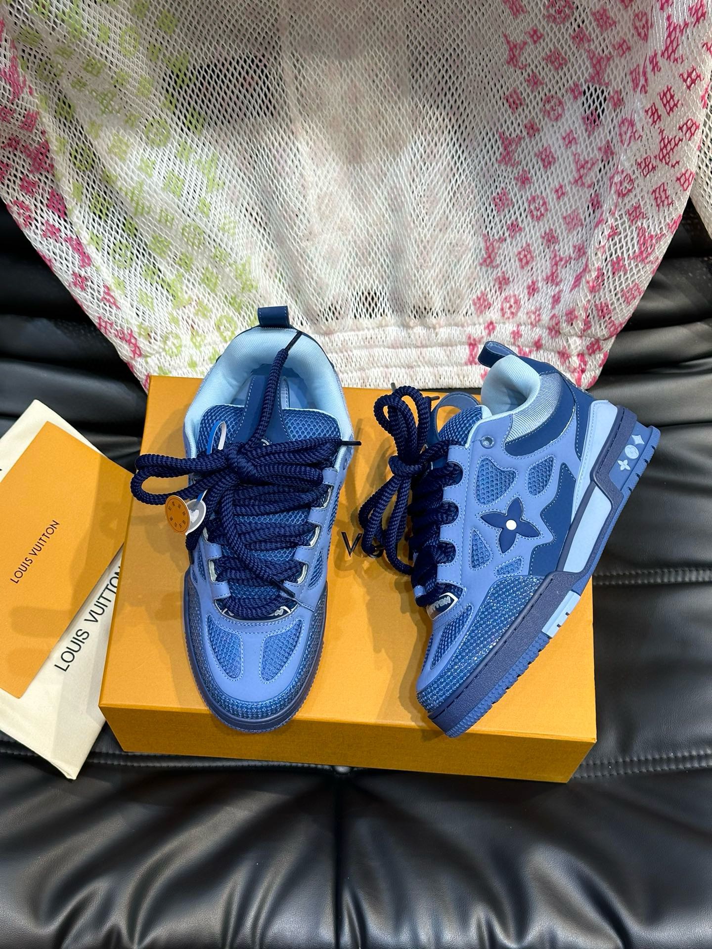 LVE SKATES BLUE (pre-order)