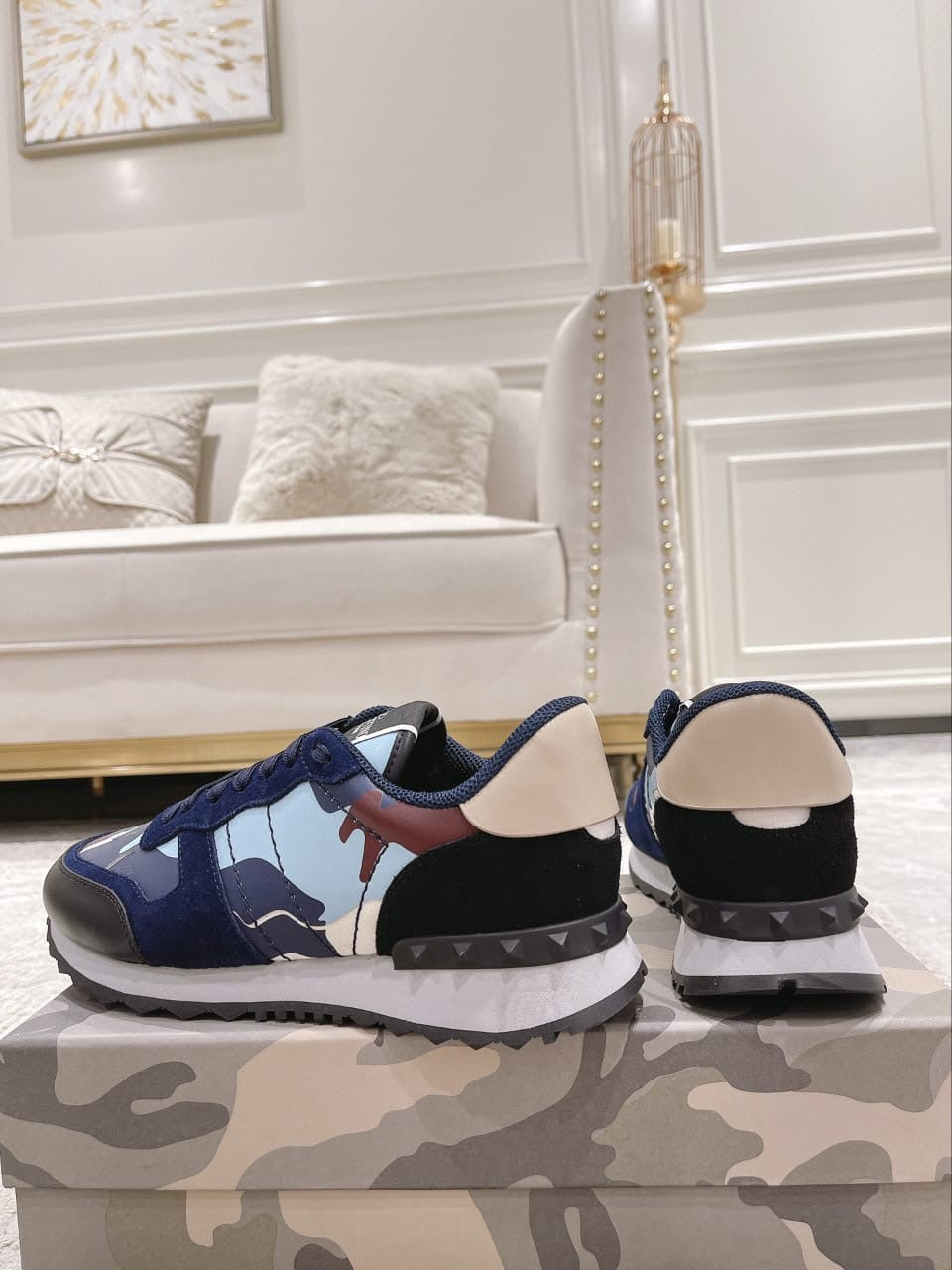 VLTN TRAINERS (pre-order)