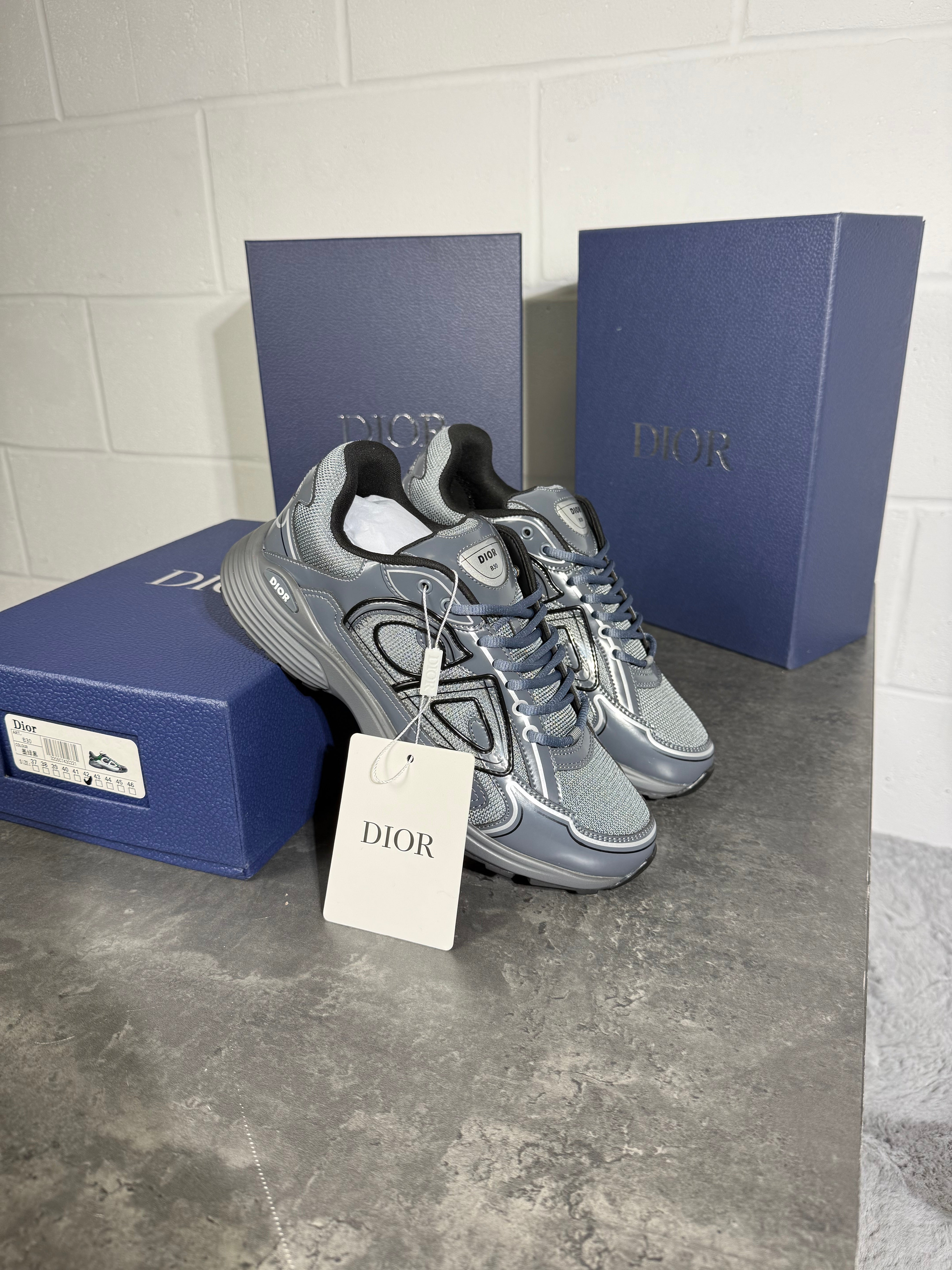 B30 LIGHT GRAY MESH