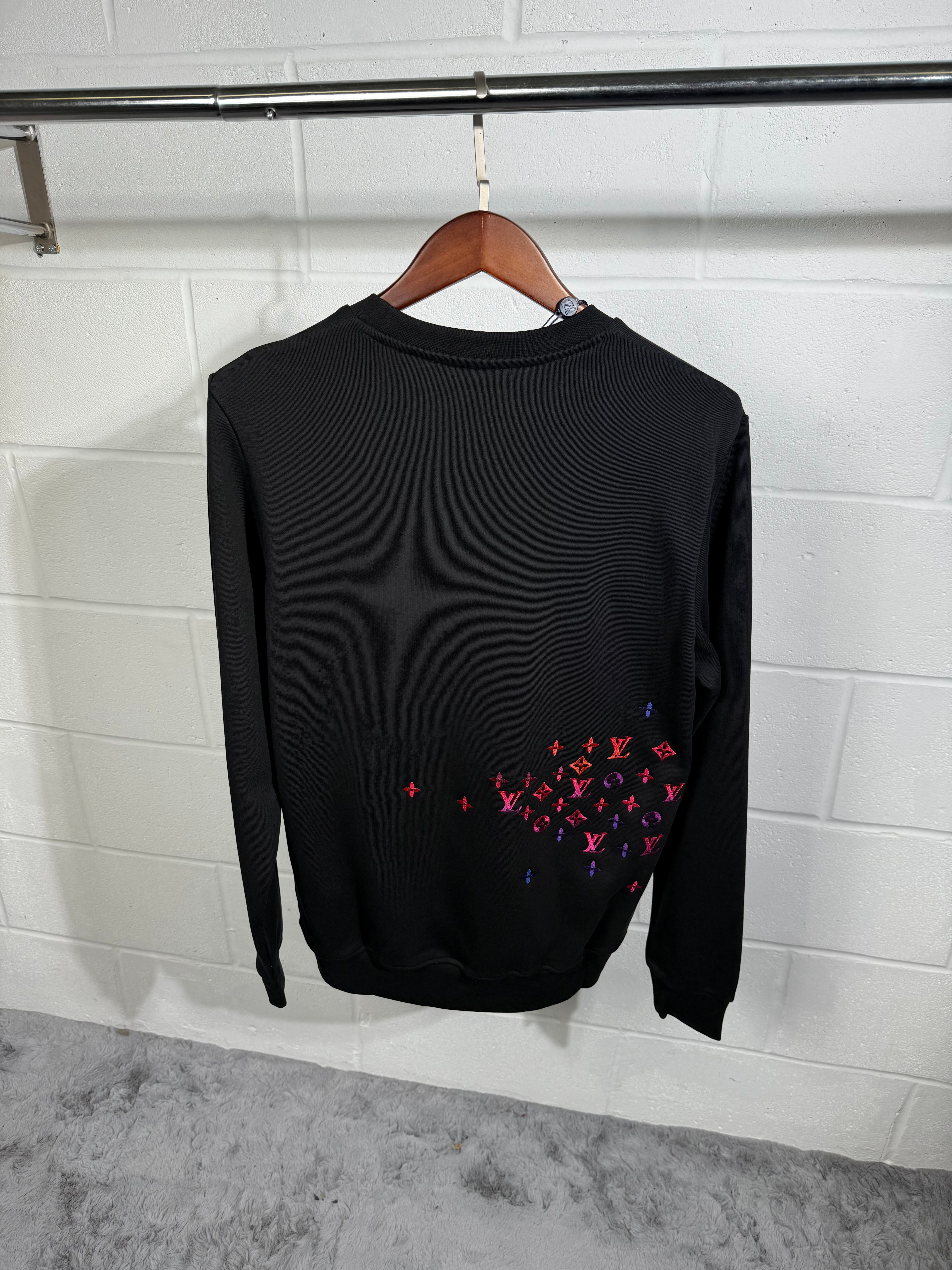 LVE EMBROIDERED SWEATER black