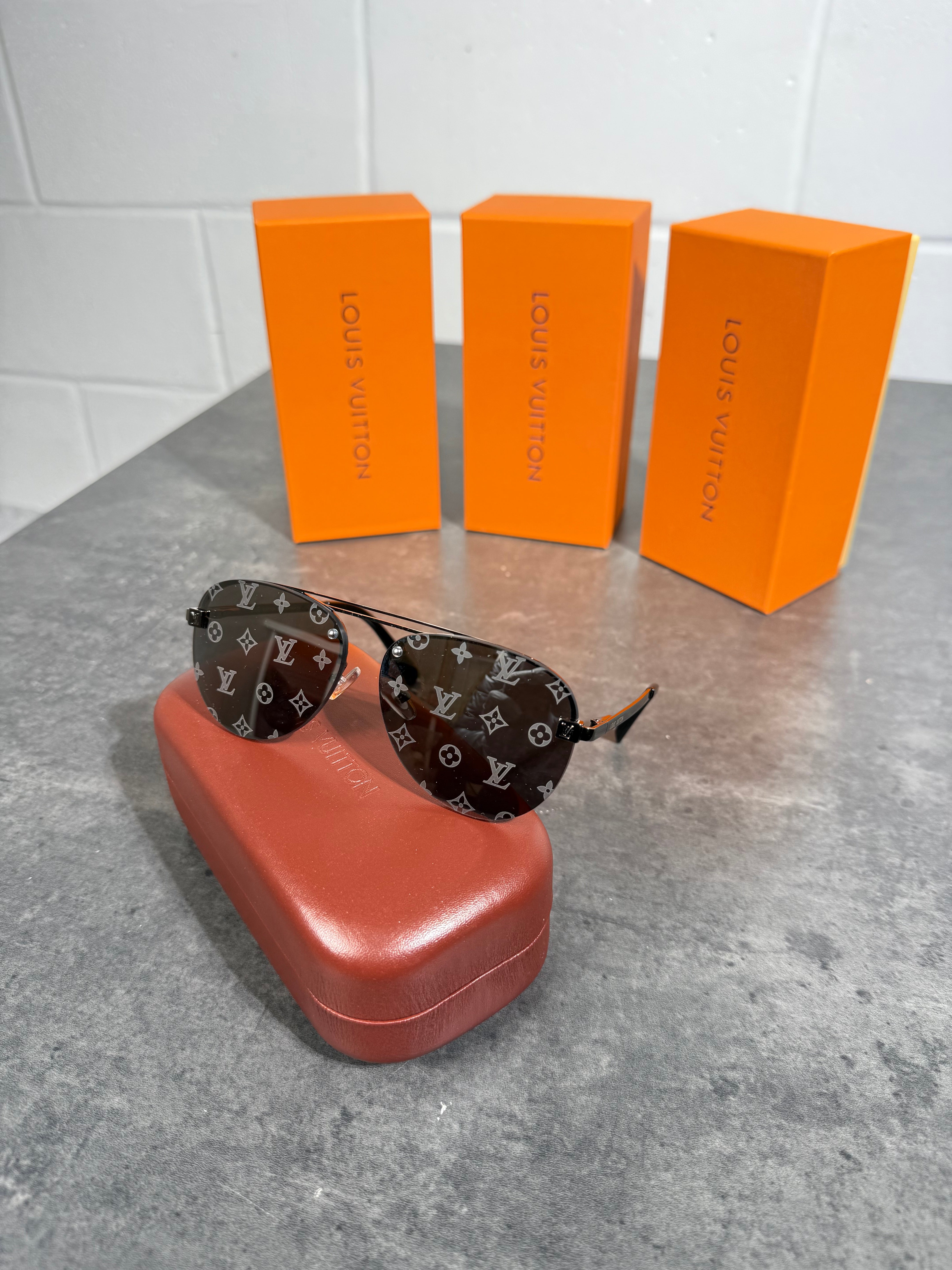 LVE DESIGN SUNGLASSES