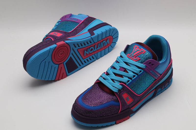 LVE TRAINERS (pre-order)